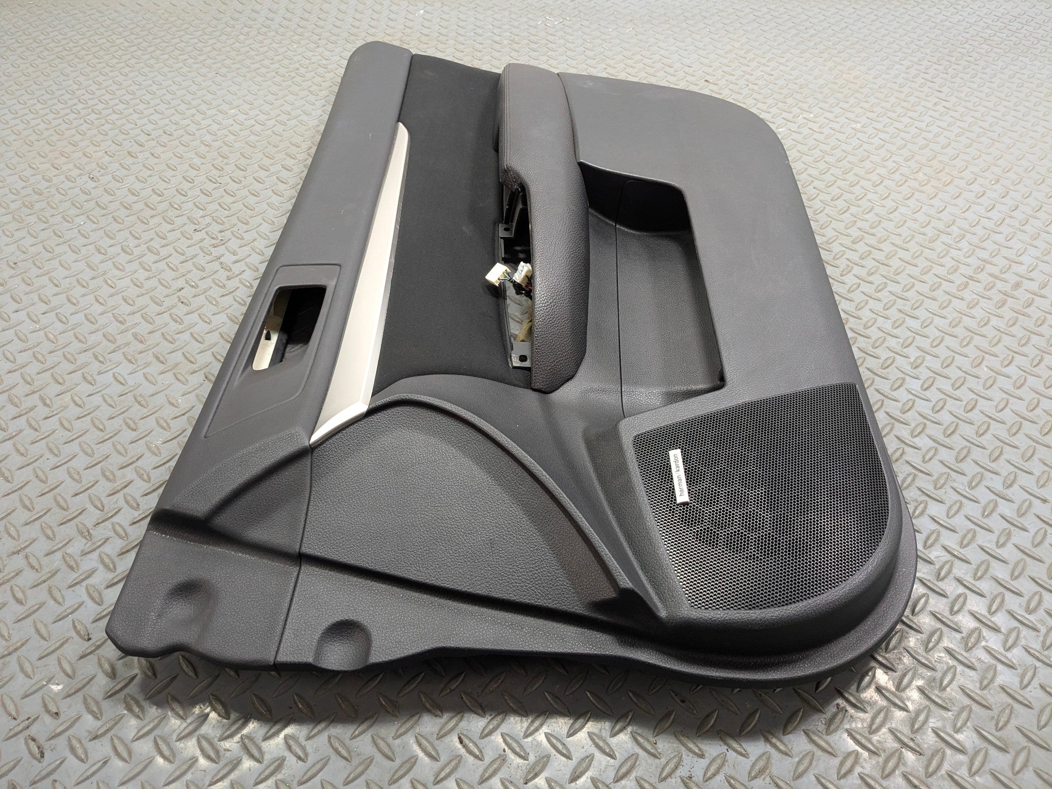 10 - 14 OEM SUBARU OUTBACK FRONT RIGHT PASSENGER SIDE INTERIOR DOOR TRIM PANEL