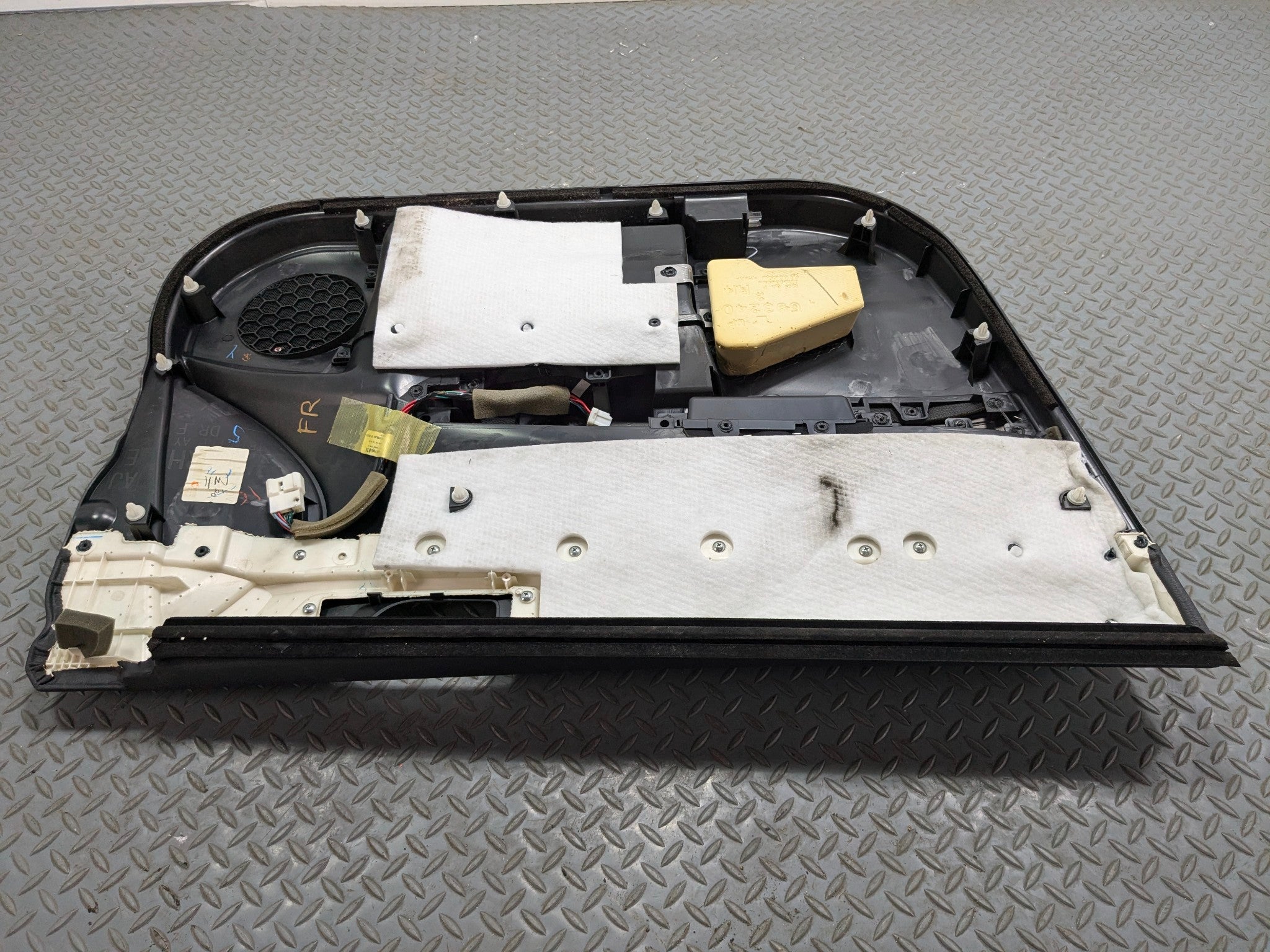 10 - 14 OEM SUBARU OUTBACK FRONT RIGHT PASSENGER SIDE INTERIOR DOOR TRIM PANEL