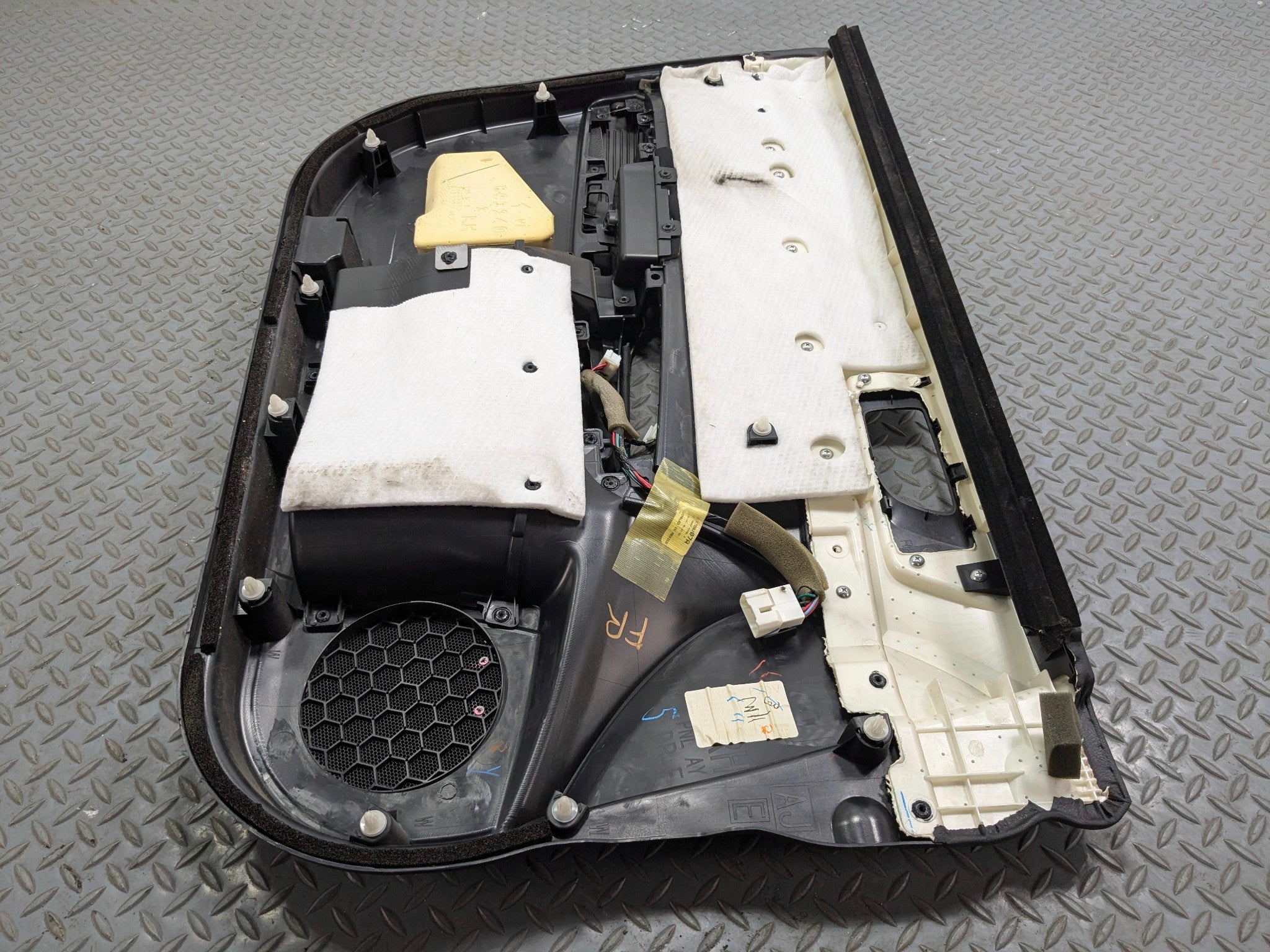 10 - 14 OEM SUBARU OUTBACK FRONT RIGHT PASSENGER SIDE INTERIOR DOOR TRIM PANEL