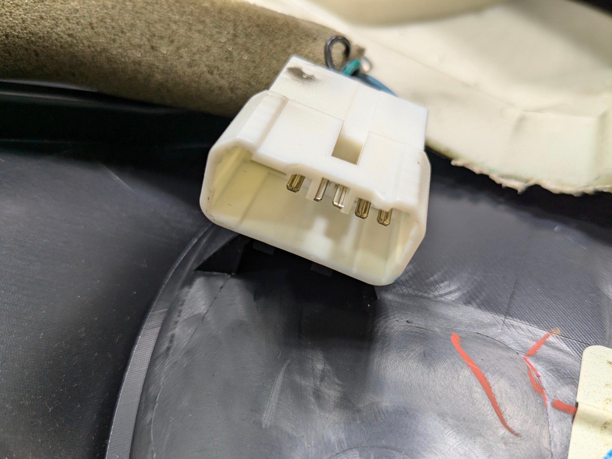 10 - 14 OEM SUBARU OUTBACK FRONT RIGHT PASSENGER SIDE INTERIOR DOOR TRIM PANEL