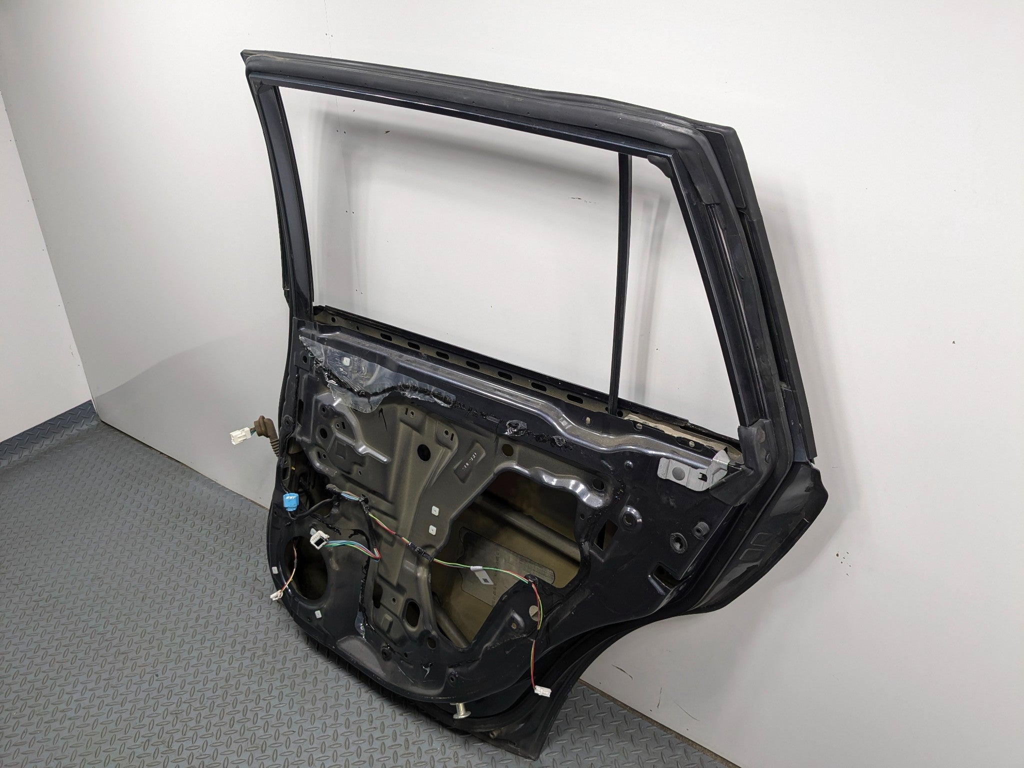 10 - 14 OEM SUBARU OUTBACK REAR RIGHT SIDE DOOR SHELL PANEL AZURITE BLUE PEARL