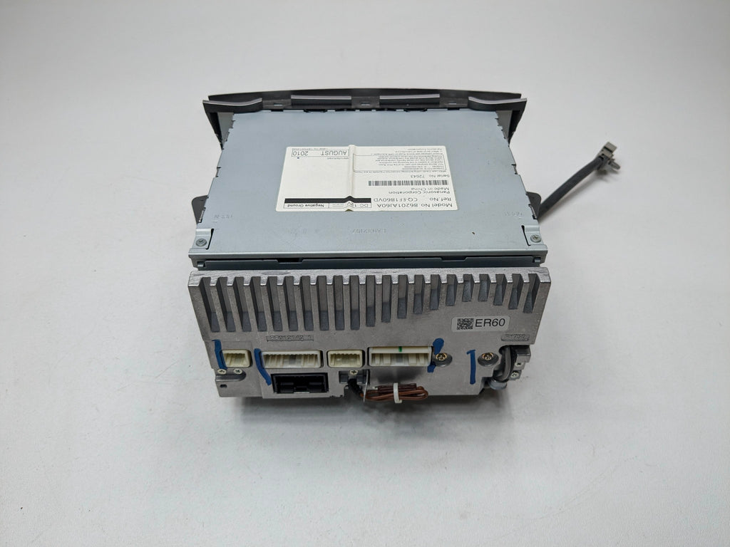 10 - 14 OEM SUBARU OUTBACK AM FM RADIO CD PLAYER RECEIVER RIGHT PASSENGER SIDE