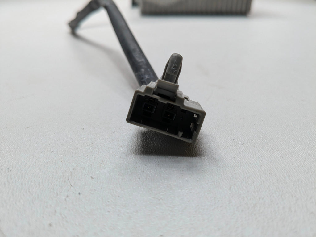 10 - 14 OEM SUBARU OUTBACK AM FM RADIO CD PLAYER RECEIVER RIGHT PASSENGER SIDE