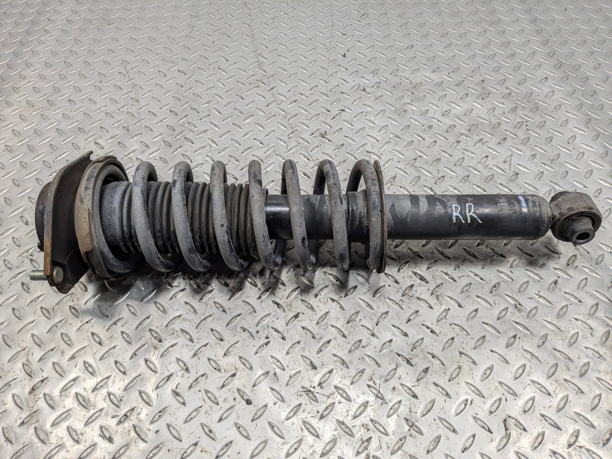 10 - 14 OEM SUBARU OUTBACK REAR RIGHT SIDE SUSPENSION SHOCK STRUT COIL SPRING