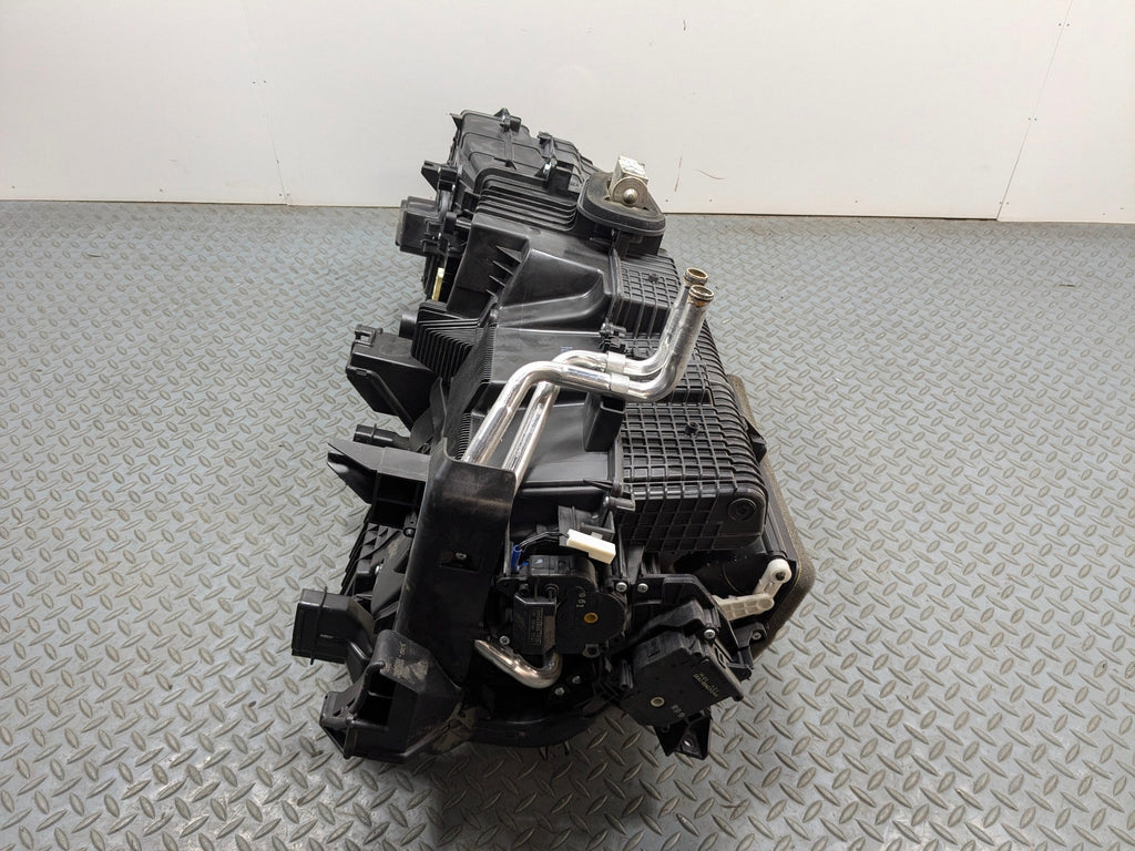 10 - 14 OEM SUBARU OUTBACK AC EVAPORATOR CLIMATE HEATER BLOWING MOTOR HOUSING