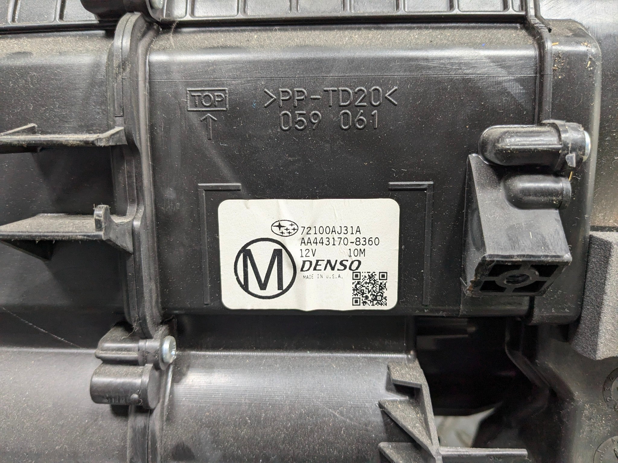 10 - 14 OEM SUBARU OUTBACK AC EVAPORATOR CLIMATE HEATER BLOWING MOTOR HOUSING