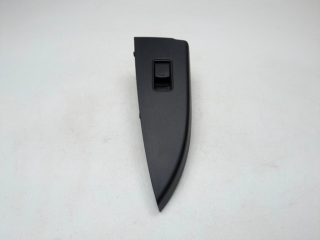 10 - 14 OEM SUBARU OUTBACK REAR RIGHT PASSENGER SIDE DOOR WINDOW CONTROL SWITCH