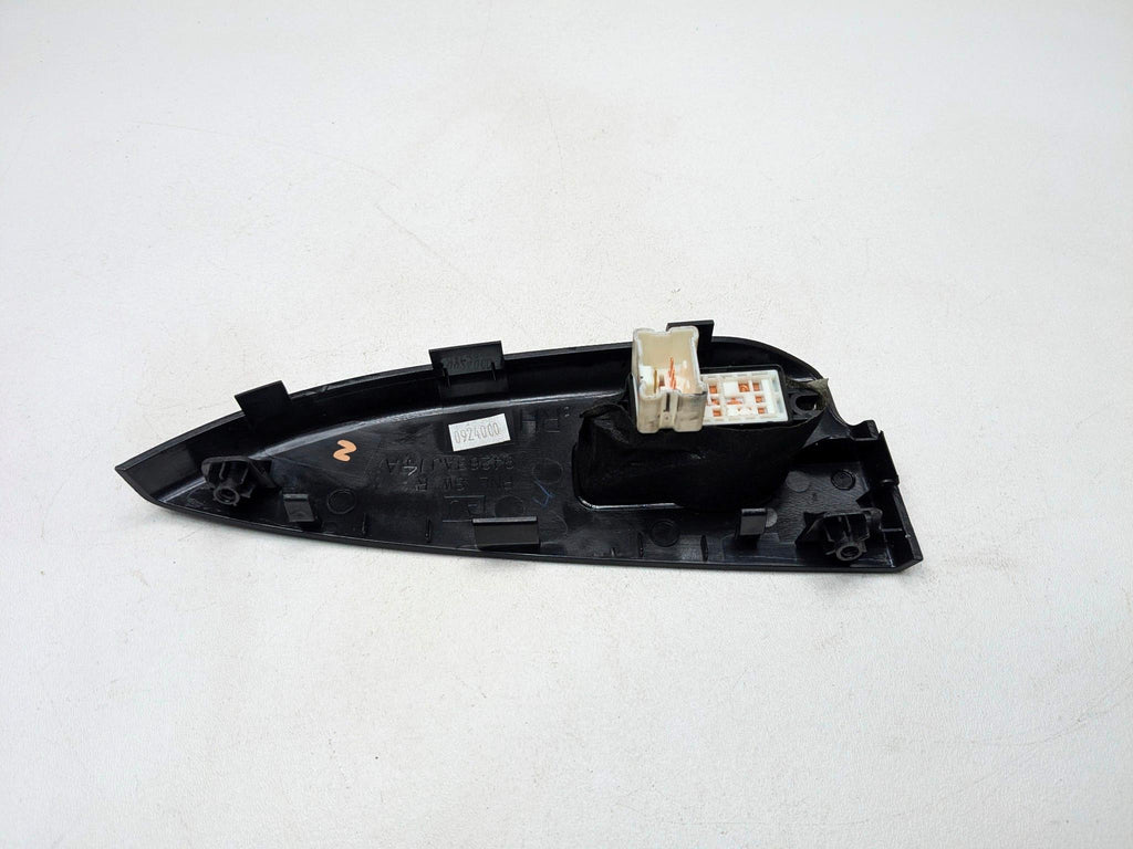 10 - 14 OEM SUBARU OUTBACK REAR RIGHT PASSENGER SIDE DOOR WINDOW CONTROL SWITCH