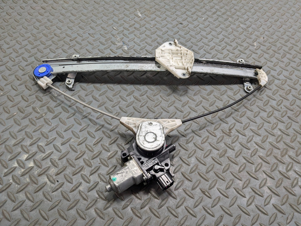 10 - 14 OEM SUBARU OUTBACK FRONT LEFT SIDE POWER WINDOW MOTOR REGULATOR ASSEMBLY