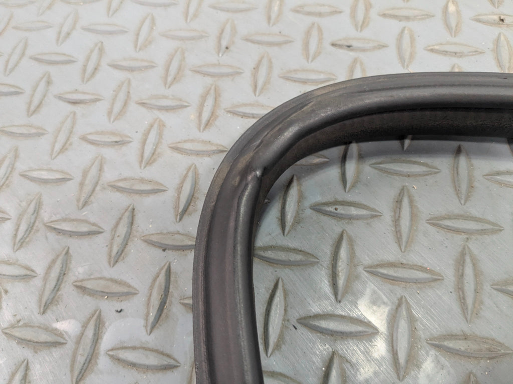 10 - 14 OEM SUBARU OUTBACK FRONT RIGHT PASSENGER SIDE DOOR WEATHER STRIPPING