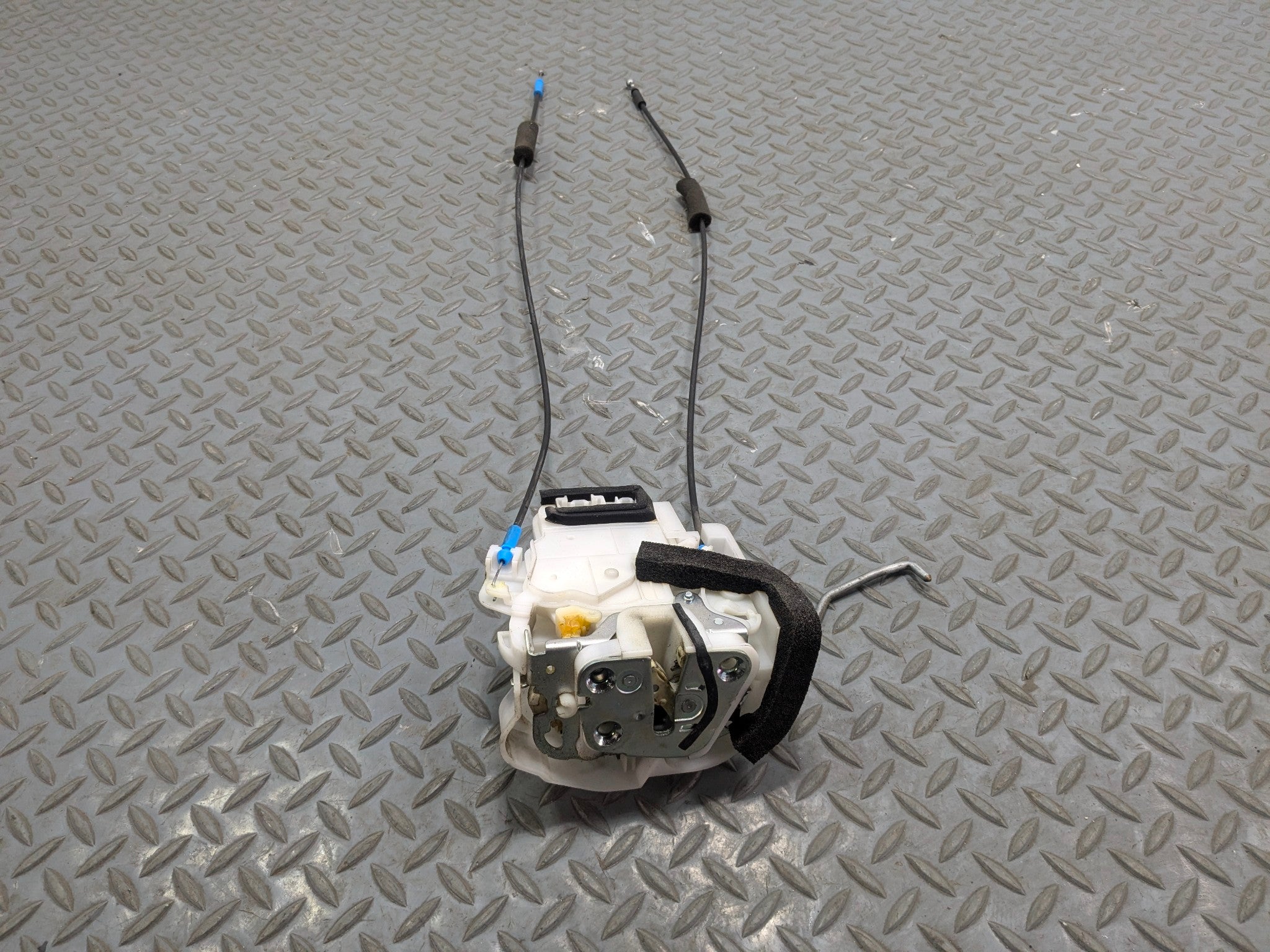 10 - 14 OEM SUBARU OUTBACK FRONT RIGHT PASSENGER SIDE DOOR LATCH LOCK ACTUATOR