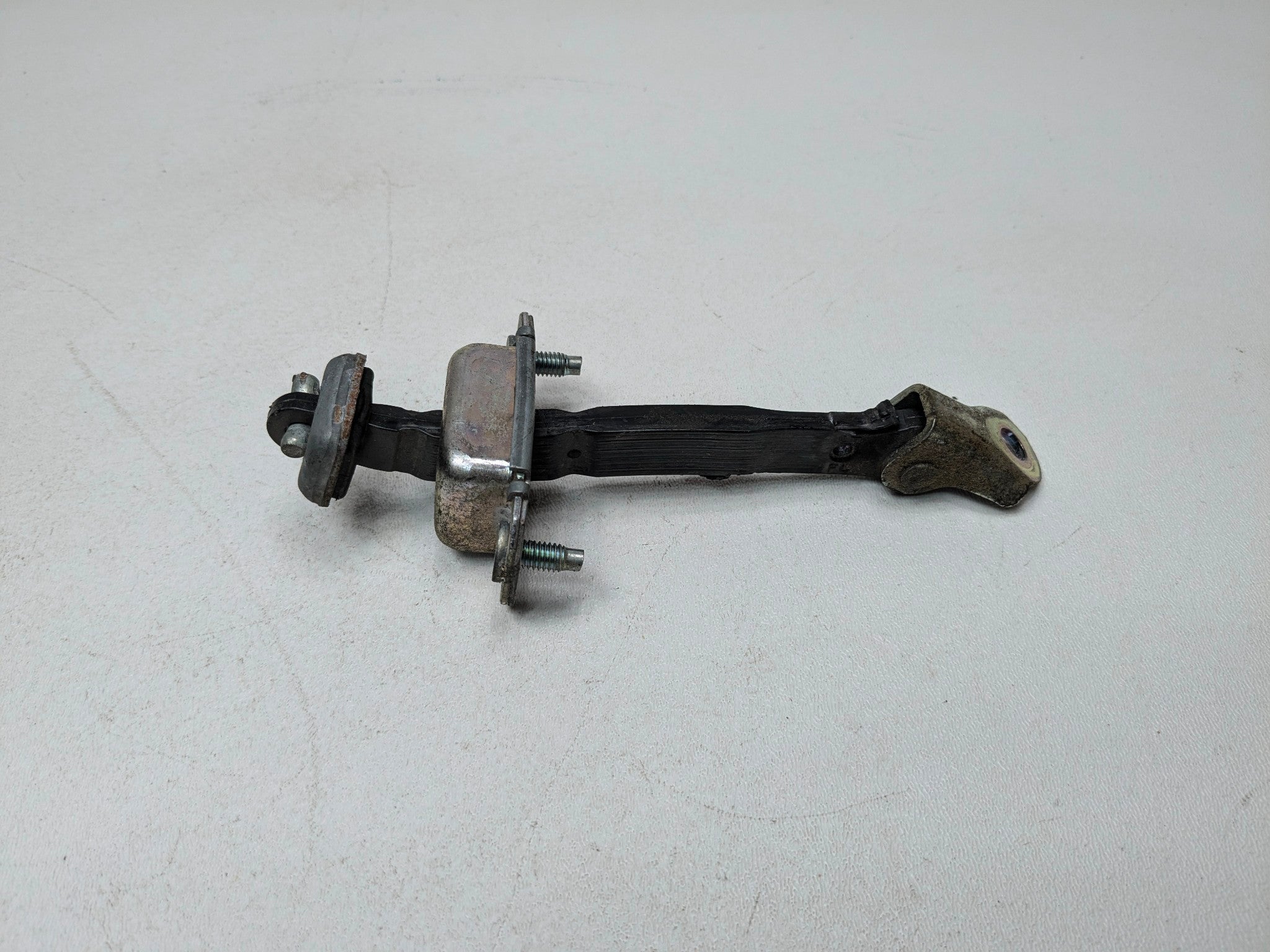 10 - 14 OEM SUBARU OUTBACK FRONT RIGHT PASSENGER SIDE DOOR CHECK STRAP STOPPER