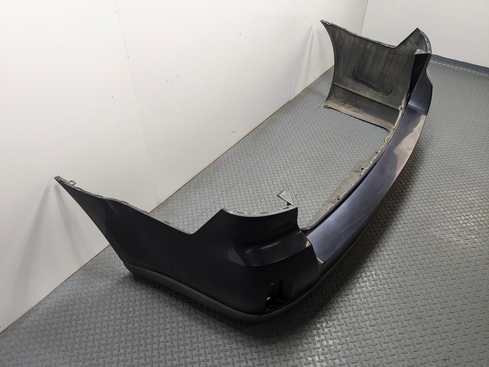 10 - 14 OEM SUBARU OUTBACK REAR BUMPER COVER PANEL ASSEMBLY AZURITE BLUE PEARL