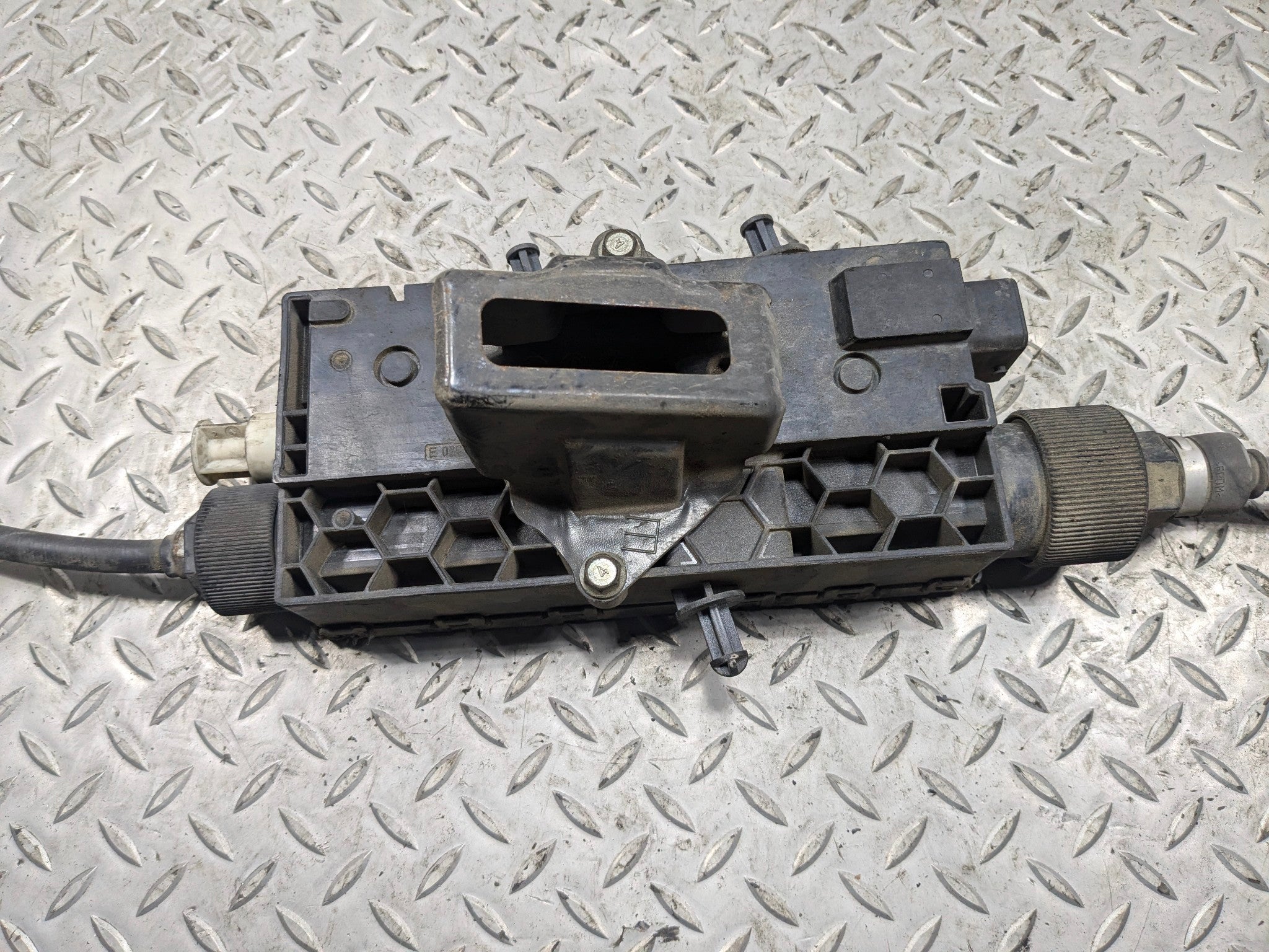 10 - 14 OEM SUBARU OUTBACK ELECTRIC EMERGENCY PARKING  BRAKE ACTUATOR AND CABLE