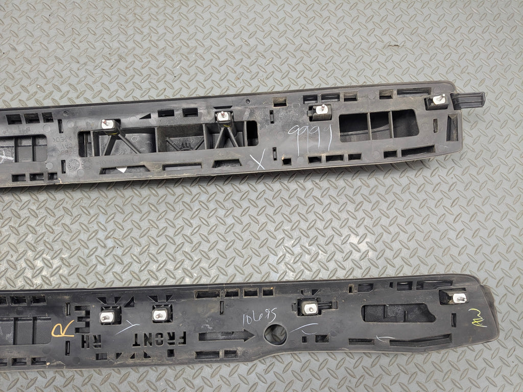 10 - 14 OEM SUBARU OUTBACK LEFT AND RIGHT SIDE ROOF RAIL RACK CARRIER CROSS BAR