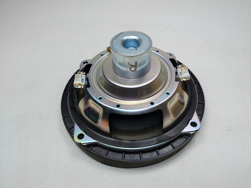 2010 - 2014 OEM SUBARU OUTBACK REAR DECK AUDIO SOUND SYSTEM SUBWOOFER SPEAKER