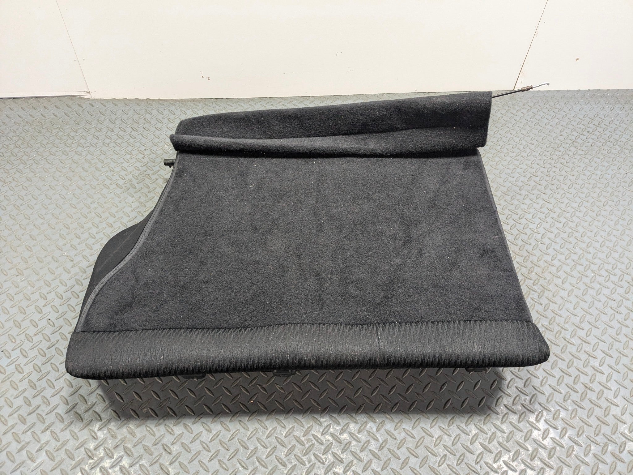 10 - 14 OEM SUBARU OUTBACK REAR LEFT DRIVER SIDE UPPER SEAT CUSHION WITH ARMREST