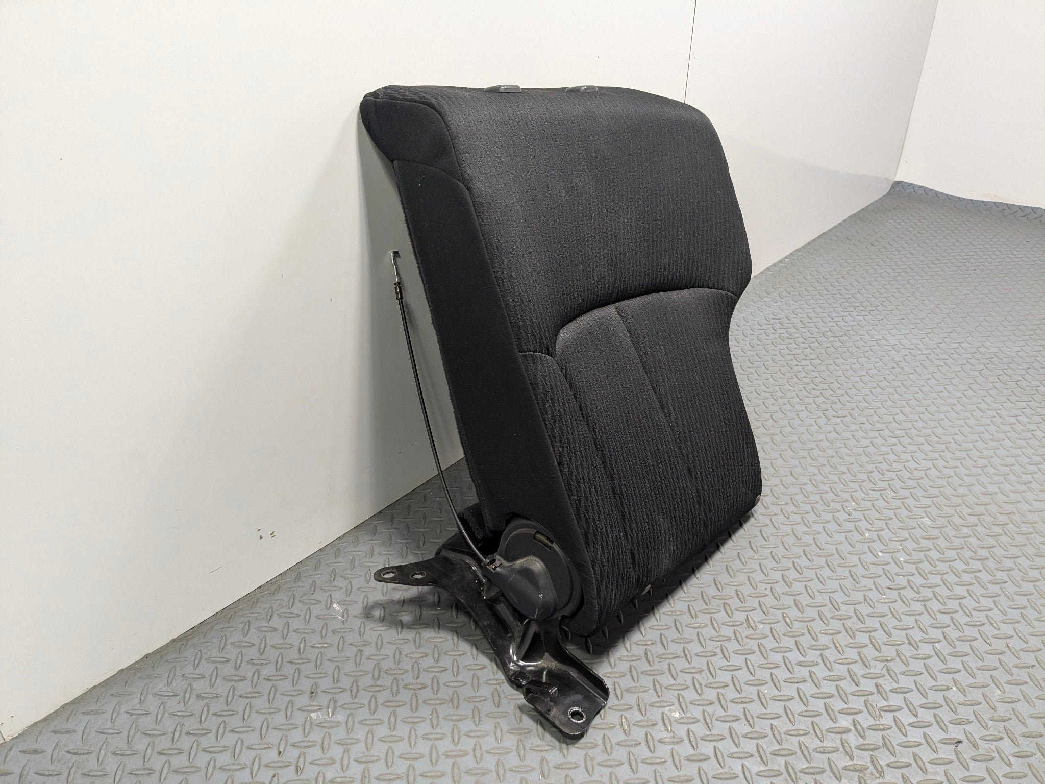 10 - 14 OEM SUBARU OUTBACK REAR RIGHT PASSENGER SIDE UPPER SEAT CUSHION BLACK