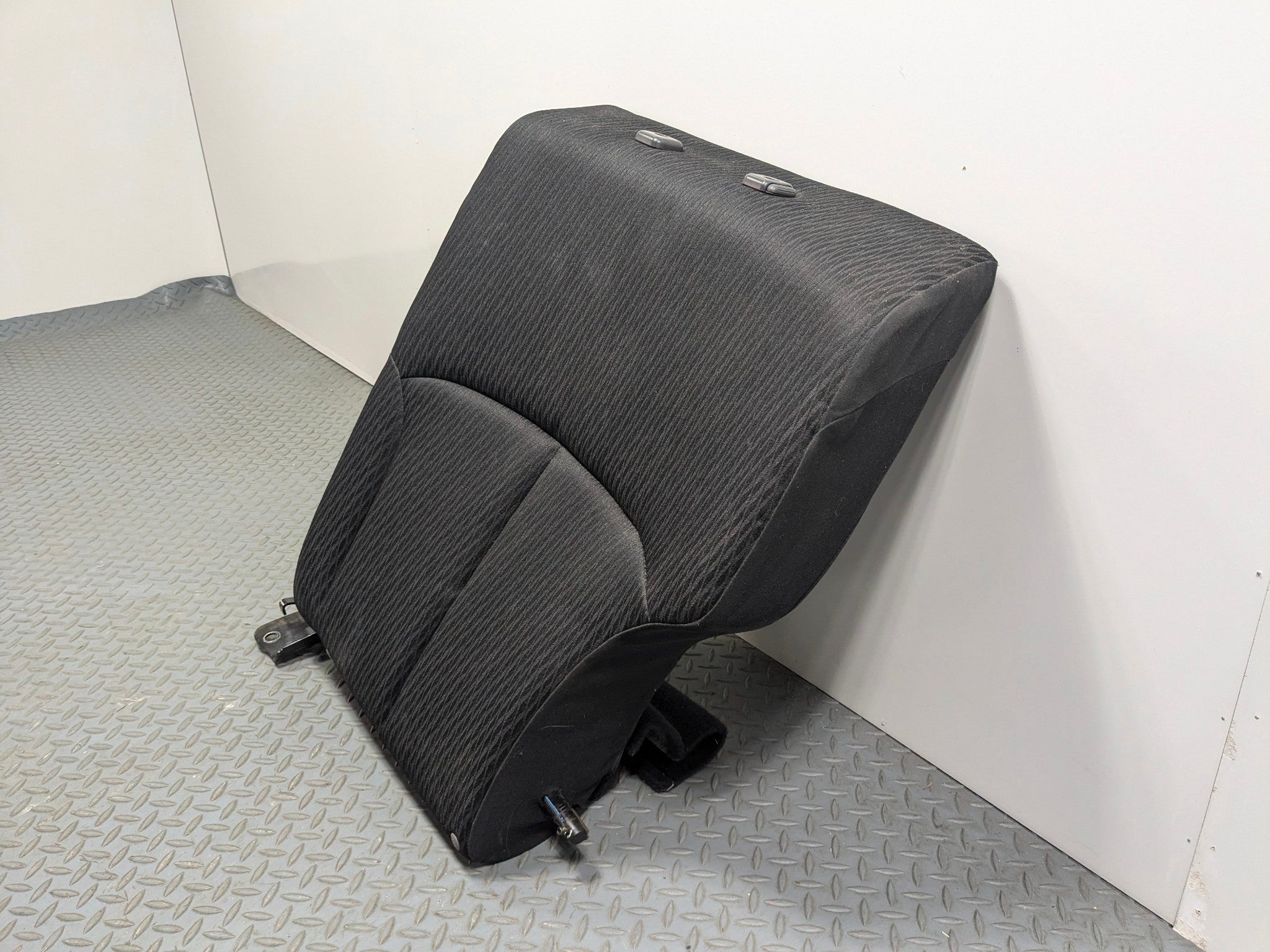 10 - 14 OEM SUBARU OUTBACK REAR RIGHT PASSENGER SIDE UPPER SEAT CUSHION BLACK