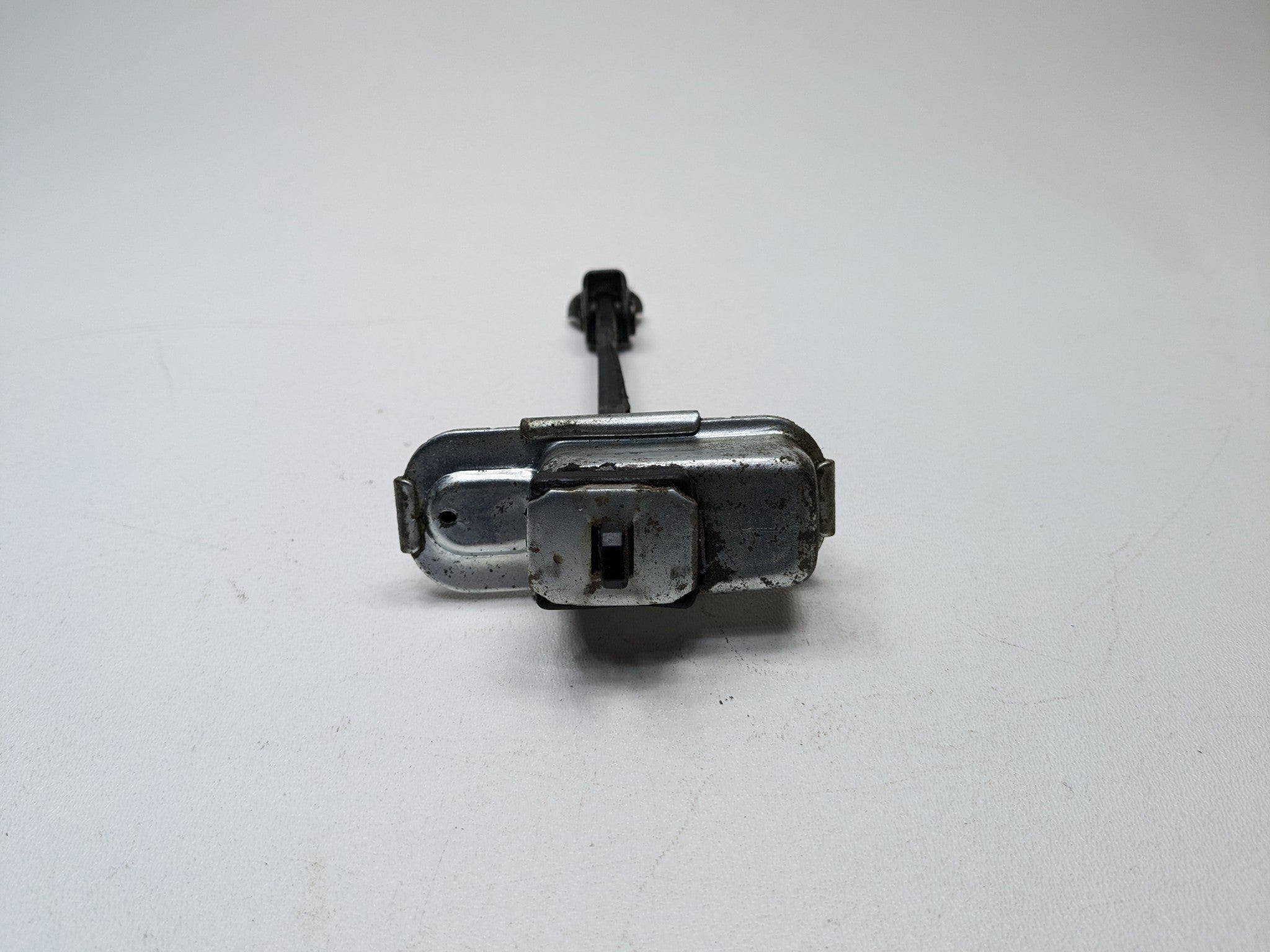 2012 - 2014 HYUNDAI AZERA OEM DOOR CHECK STRAP STOPPER REAR LEFT DRIVER SIDE