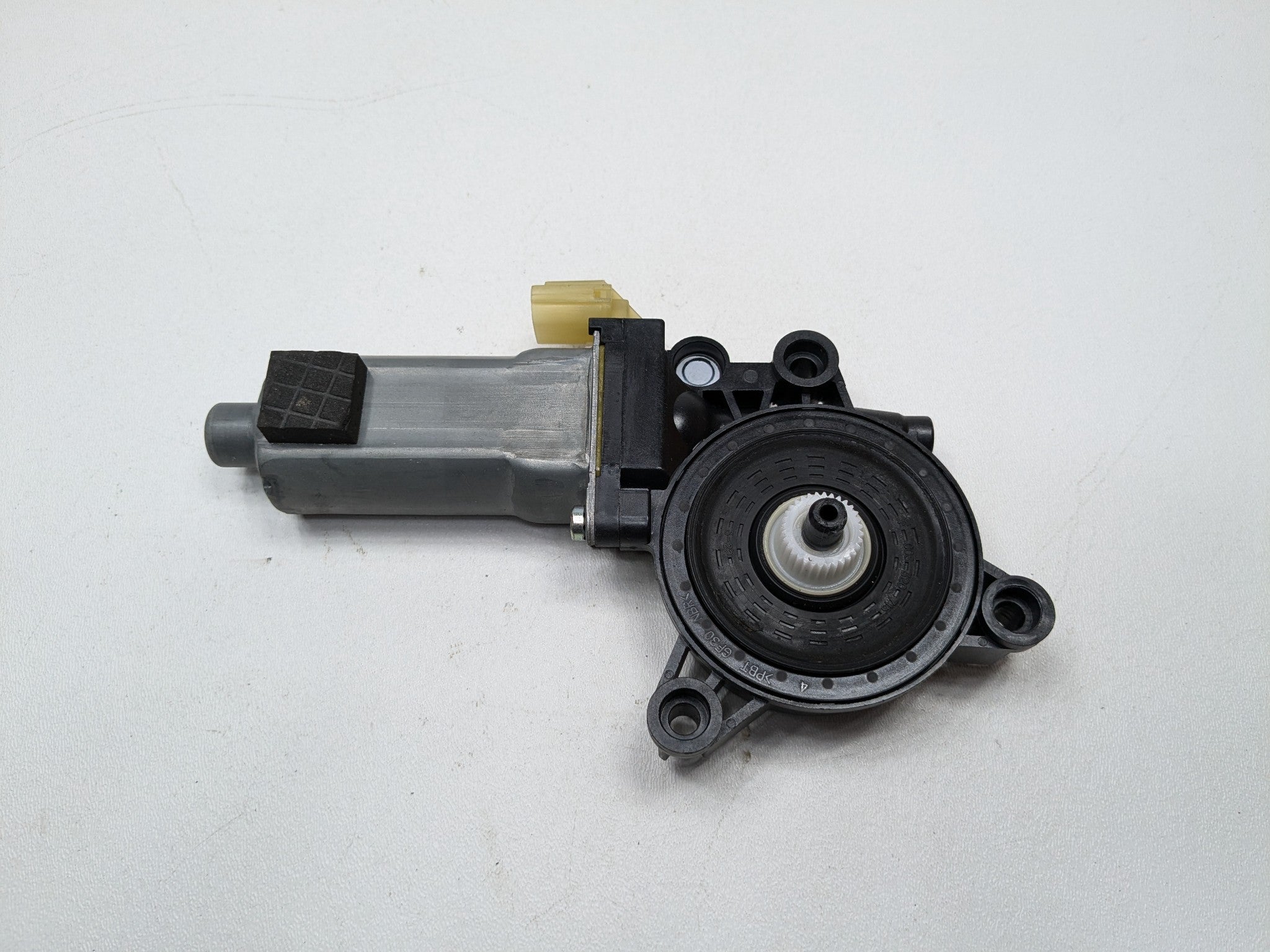 2012 - 2014 HYUNDAI AZERA OEM POWER WINDOW MOTOR REAR RIGHT PASSENGER SIDE