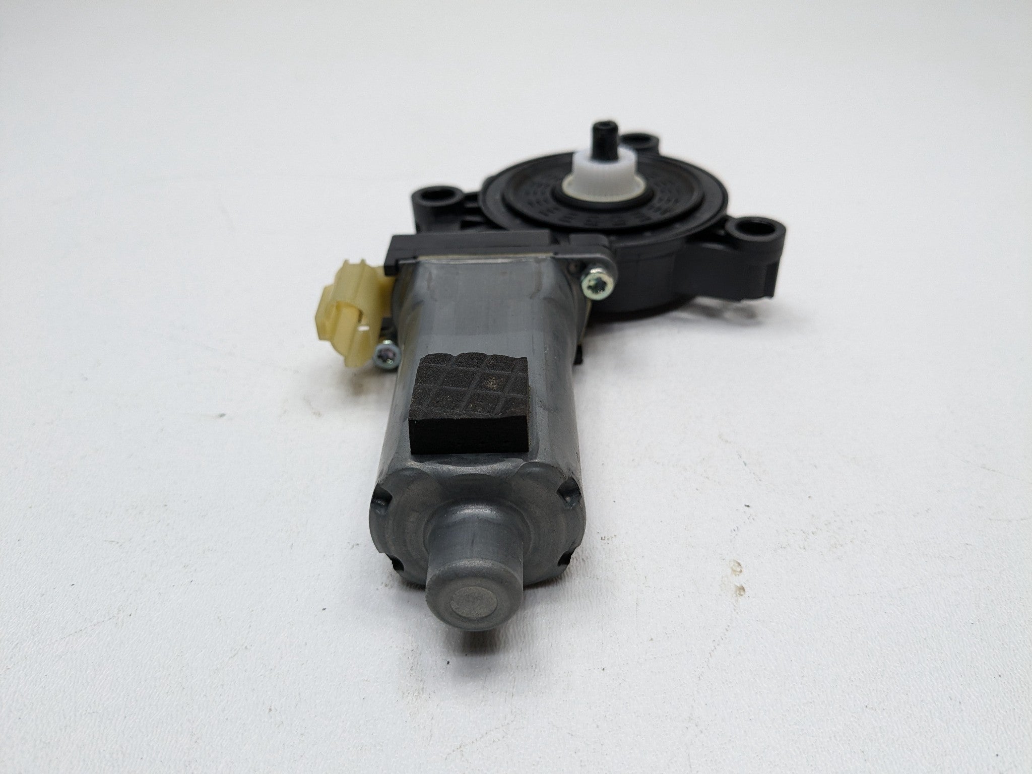 2012 - 2014 HYUNDAI AZERA OEM POWER WINDOW MOTOR REAR RIGHT PASSENGER SIDE