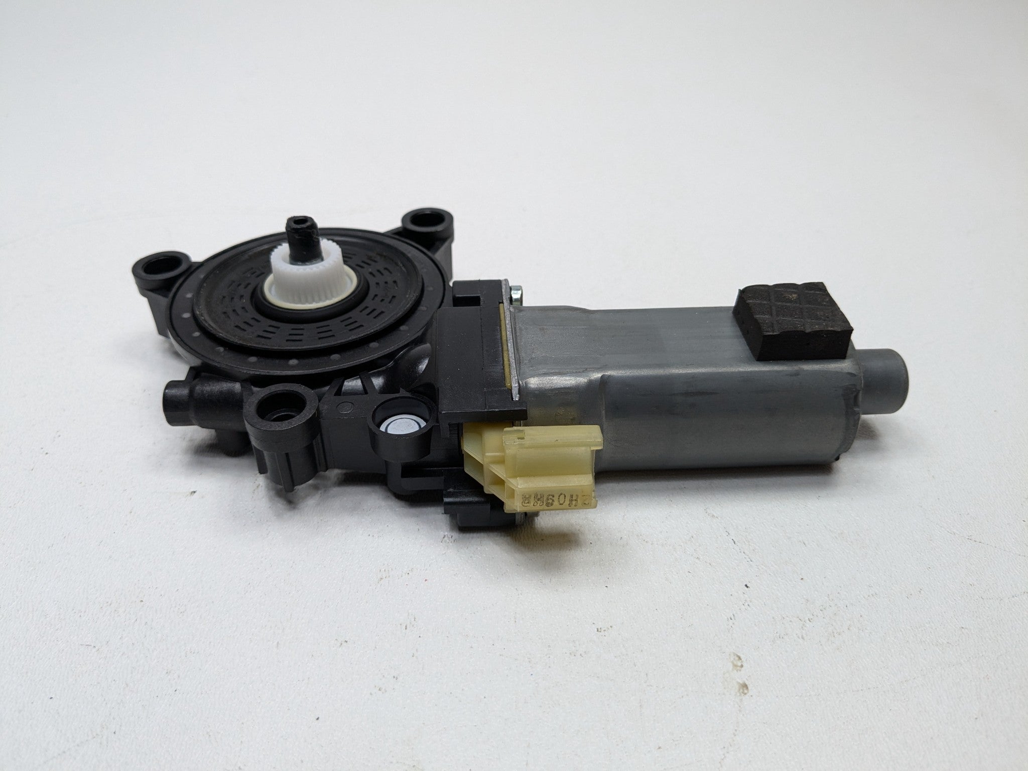 2012 - 2014 HYUNDAI AZERA OEM POWER WINDOW MOTOR REAR RIGHT PASSENGER SIDE
