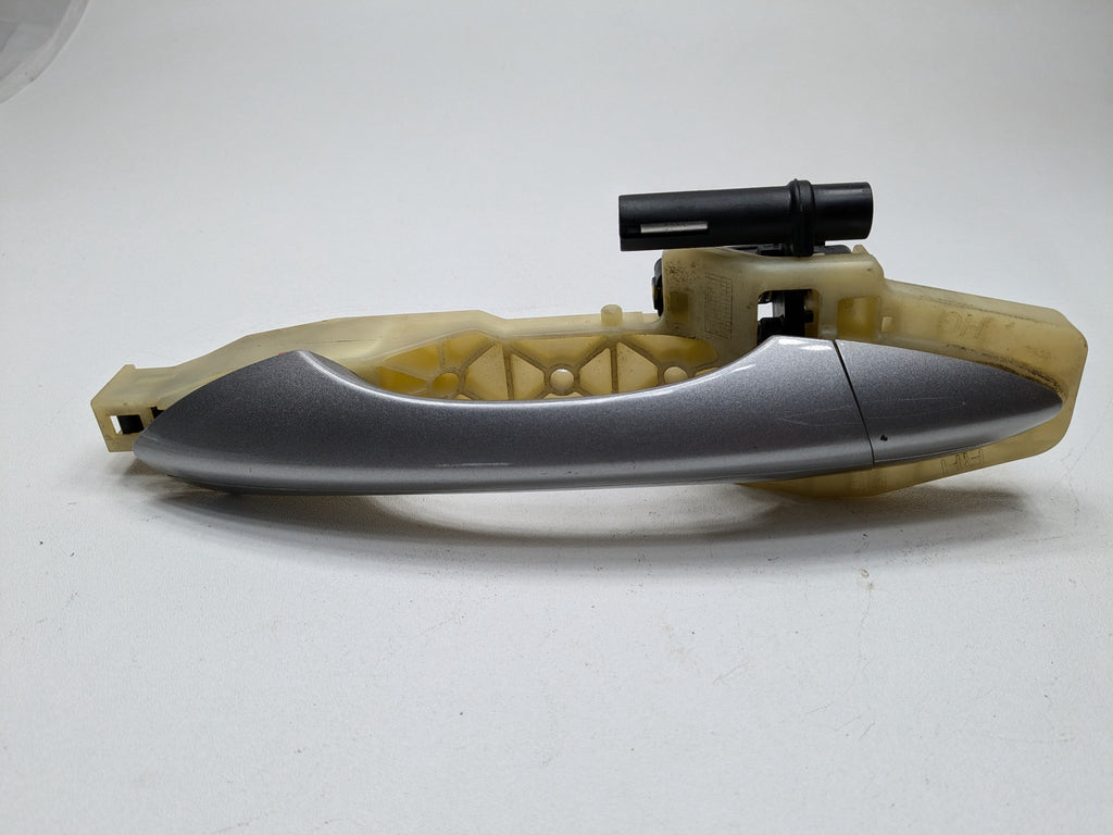 2012 - 2014  HYUNDAI AZERA OEM REAR RIGHT PASSENGER SIDE EXTERIOR DOOR HANDLE
