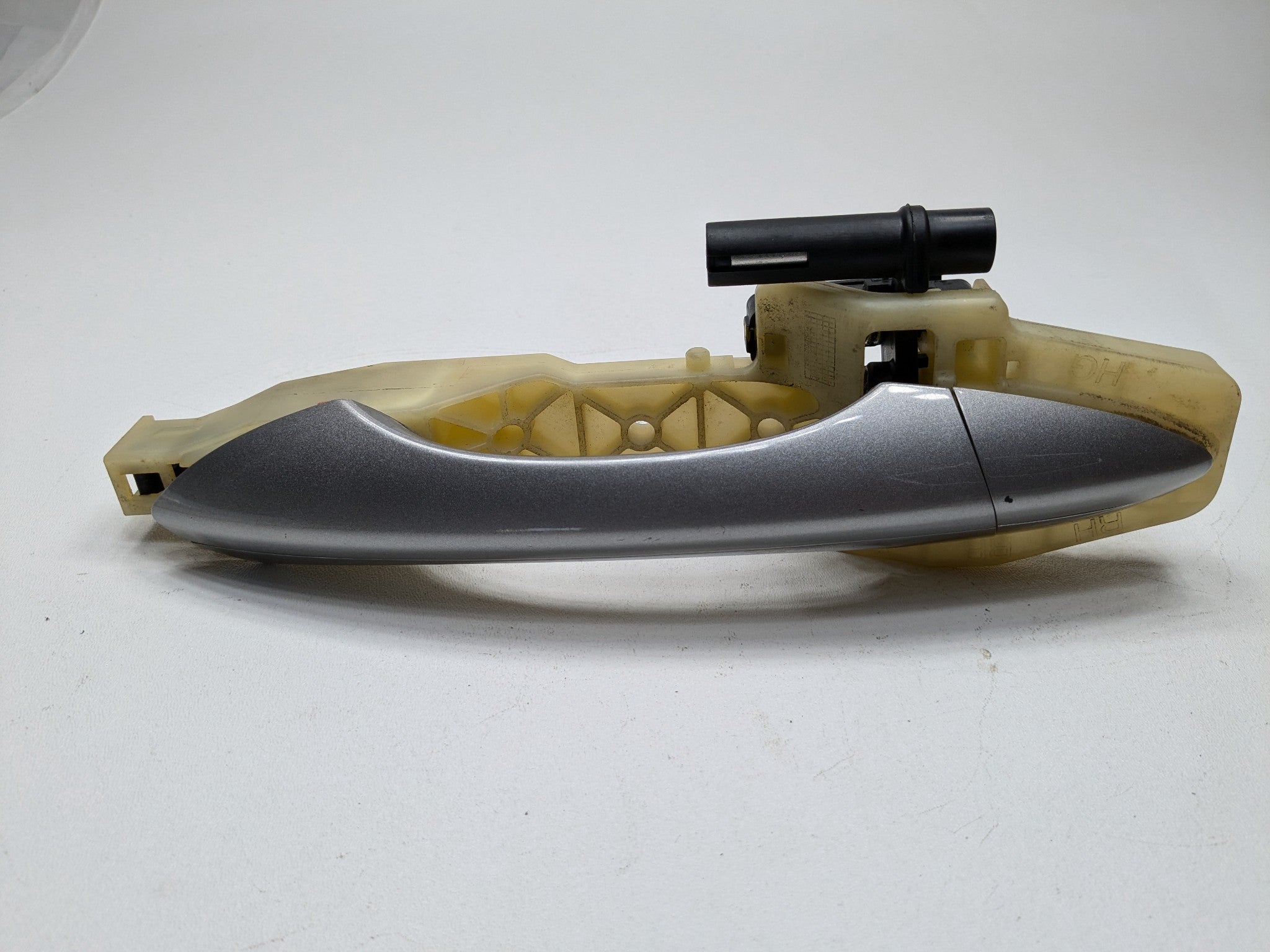 2012 - 2014  HYUNDAI AZERA OEM REAR RIGHT PASSENGER SIDE EXTERIOR DOOR HANDLE