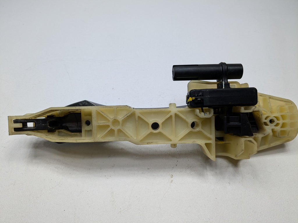 2012 - 2014  HYUNDAI AZERA OEM REAR LEFT DRIVER SIDE EXTERIOR DOOR HANDLE