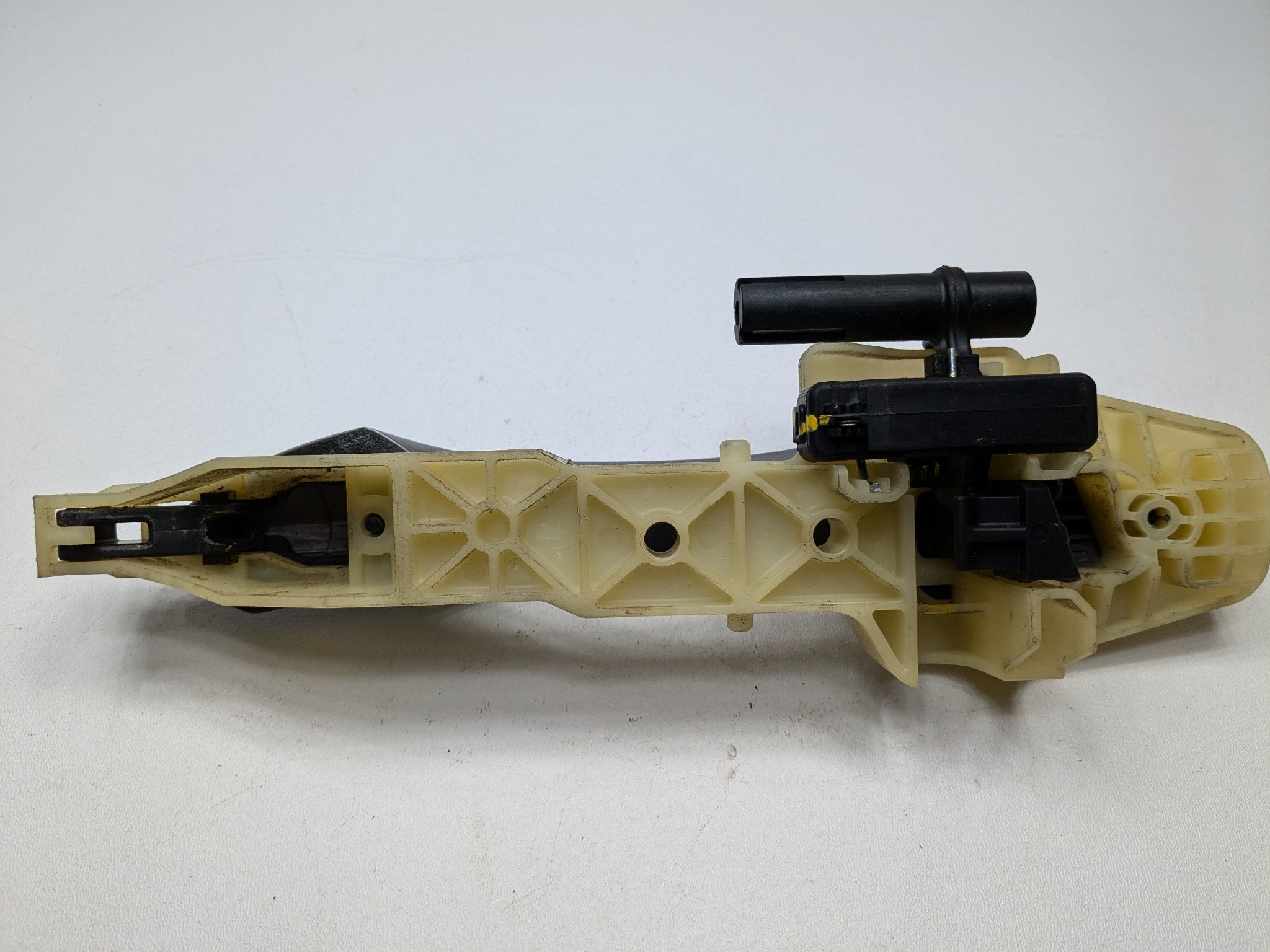 2012 - 2014  HYUNDAI AZERA OEM REAR LEFT DRIVER SIDE EXTERIOR DOOR HANDLE