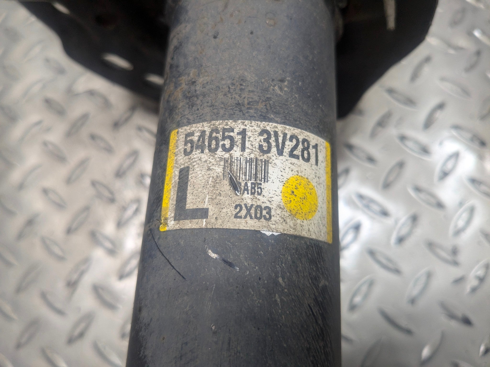 2012 - 2014 HYUNDAI AZERA OEM SHOCK ABSORBER STRUT FRONT LEFT DRIVER SIDE