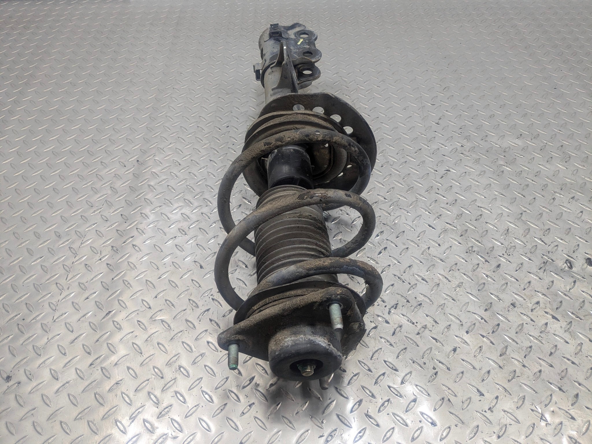 2012 - 2014 HYUNDAI AZERA OEM SHOCK ABSORBER STRUT FRONT RIGHT PASSENGER SIDE