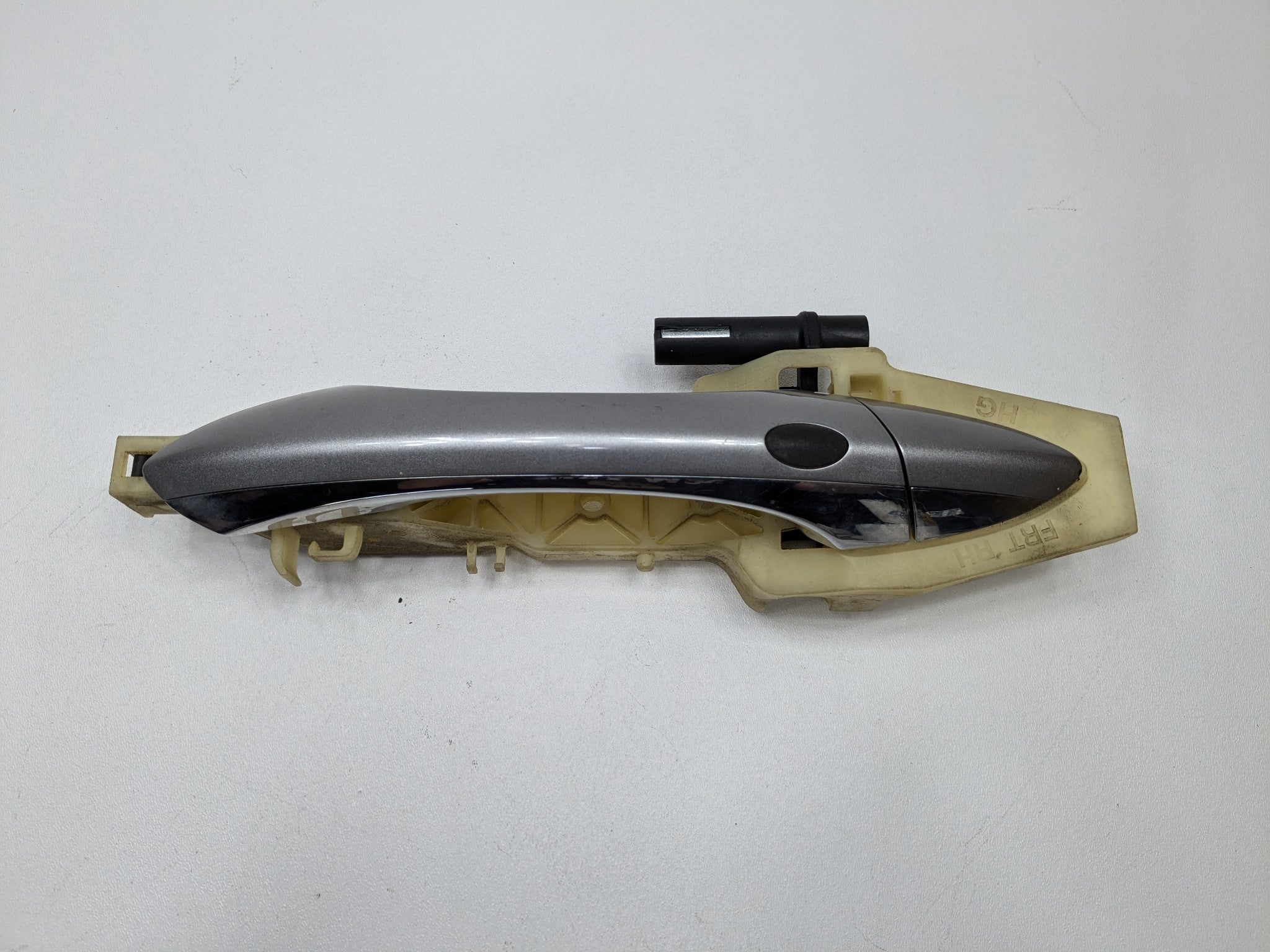 2012 - 2014 HYUNDAI AZERA OEM FRONT RIGHT PASSENGER SIDE EXTERIOR DOOR HANDLE