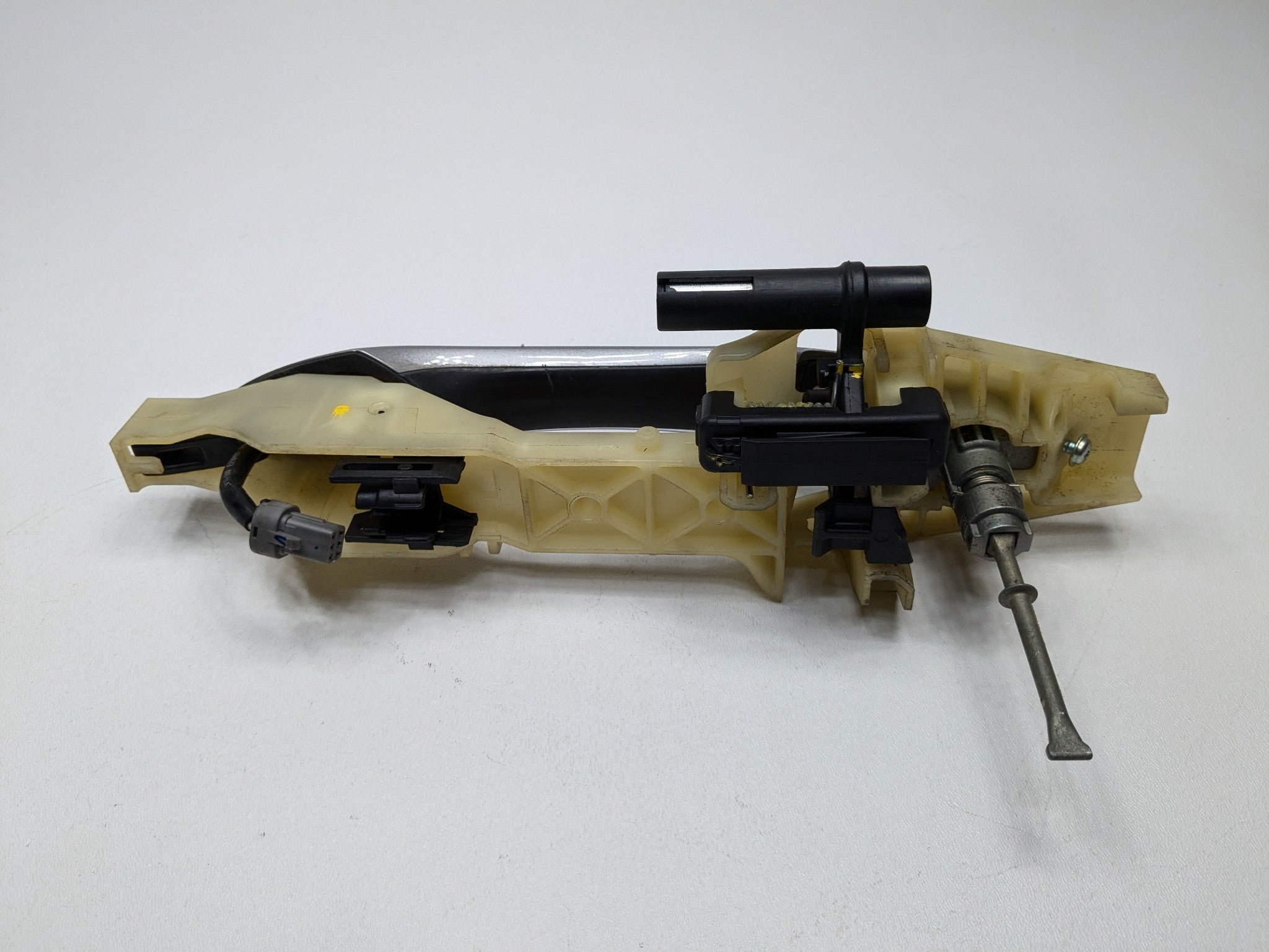2012 - 2014 HYUNDAI AZERA OEM FRONT LEFT DRIVER SIDE EXTERIOR DOOR HANDLE