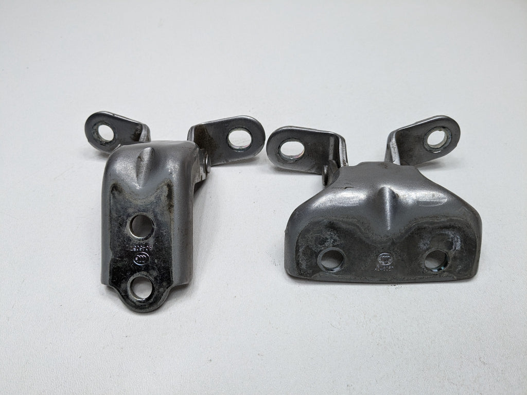 2012 - 2014 HYUNDAI AZERA OEM DOOR HINGES REAR LEFT DRIVER SIDE UPPER AND LOWER