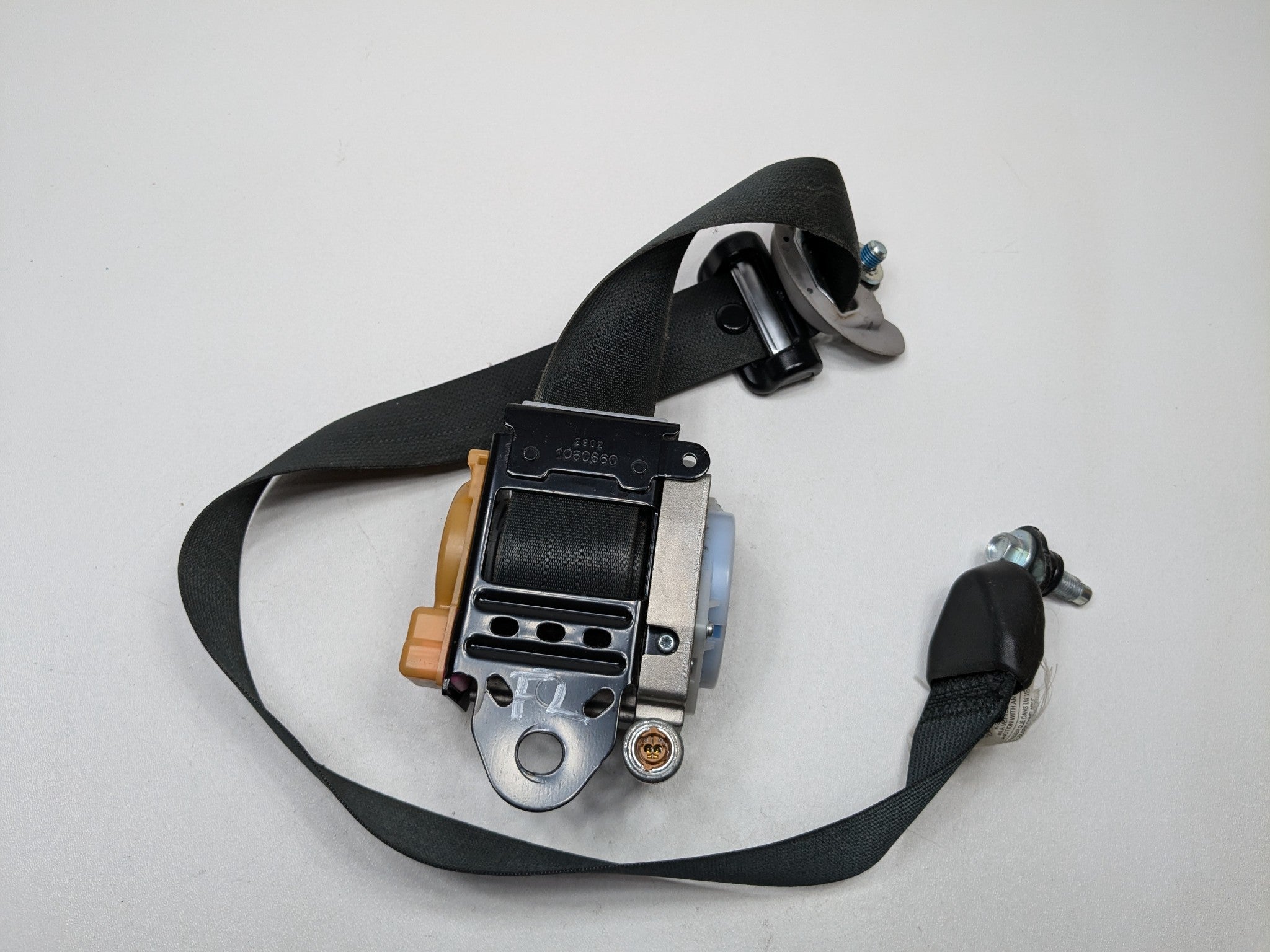 2012 - 2014 HYUNDAI AZERA OEM SAFETY SEAT BELT FRONT LEFT DRIVER SIDE
