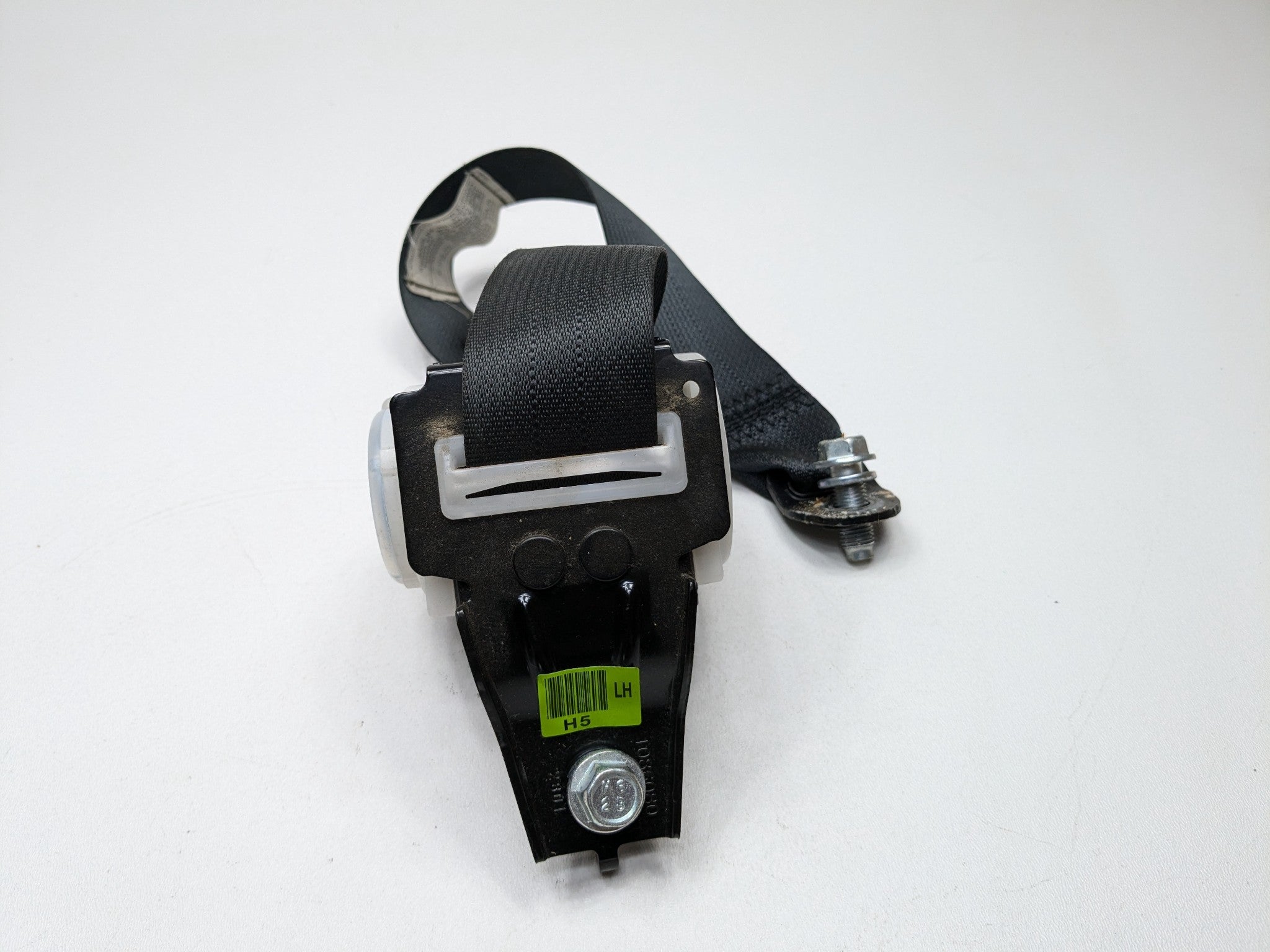 2012 - 2014 HYUNDAI AZERA OEM SAFETY SEAT BELT REAR LEFT DRIVER SIDE
