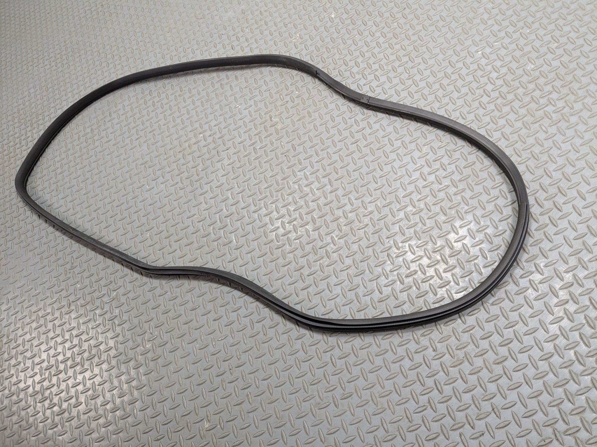2012 - 2014 HYUNDAI AZERA OEM DOOR SEAL WEATHER STRIPPING RUBBER REAR LEFT SIDE