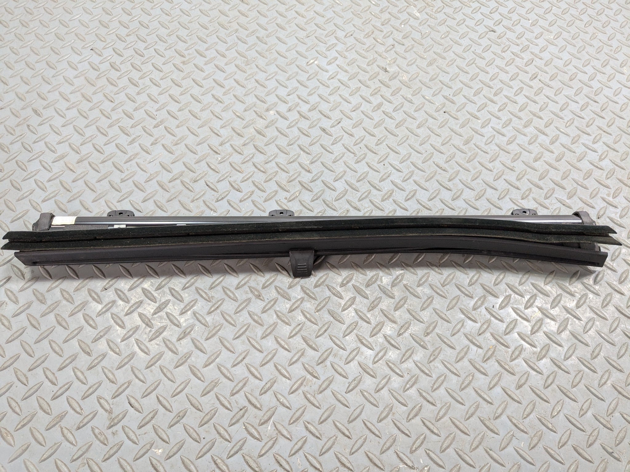 2012 - 2014 HYUNDAI AZERA OEM REAR RIGHT DOOR WINDOW SHADE  PASSENGER SIDE