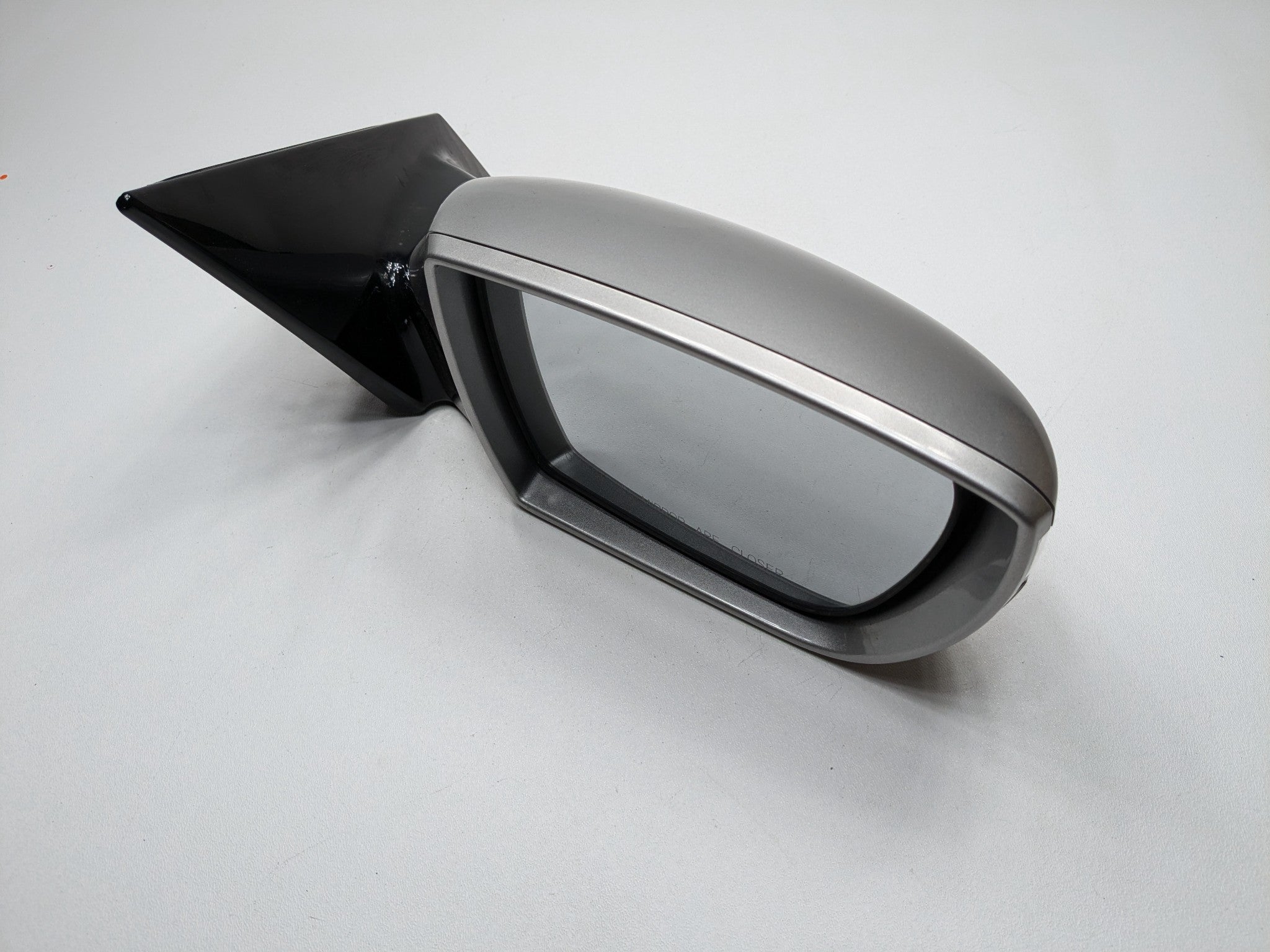2012 - 2014 HYUNDAI AZERA OEM PASSENGER SIDE VIEW DOOR MIRROR RIGHT SILVER