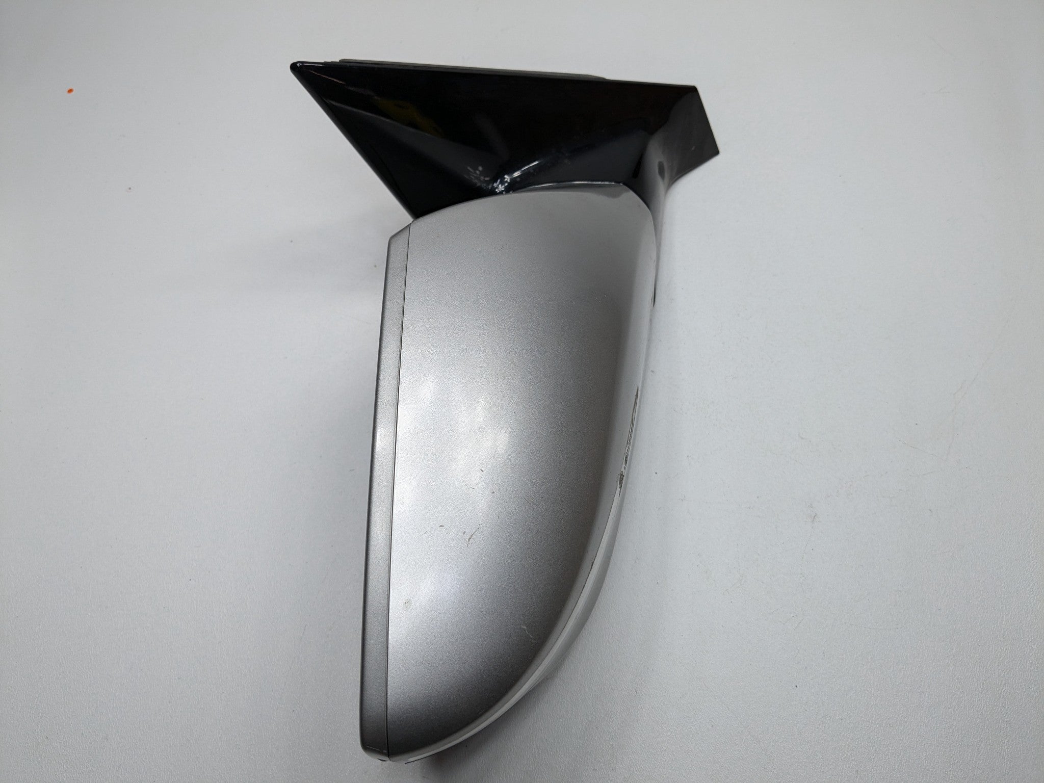 2012 - 2014 HYUNDAI AZERA OEM PASSENGER SIDE VIEW DOOR MIRROR RIGHT SILVER