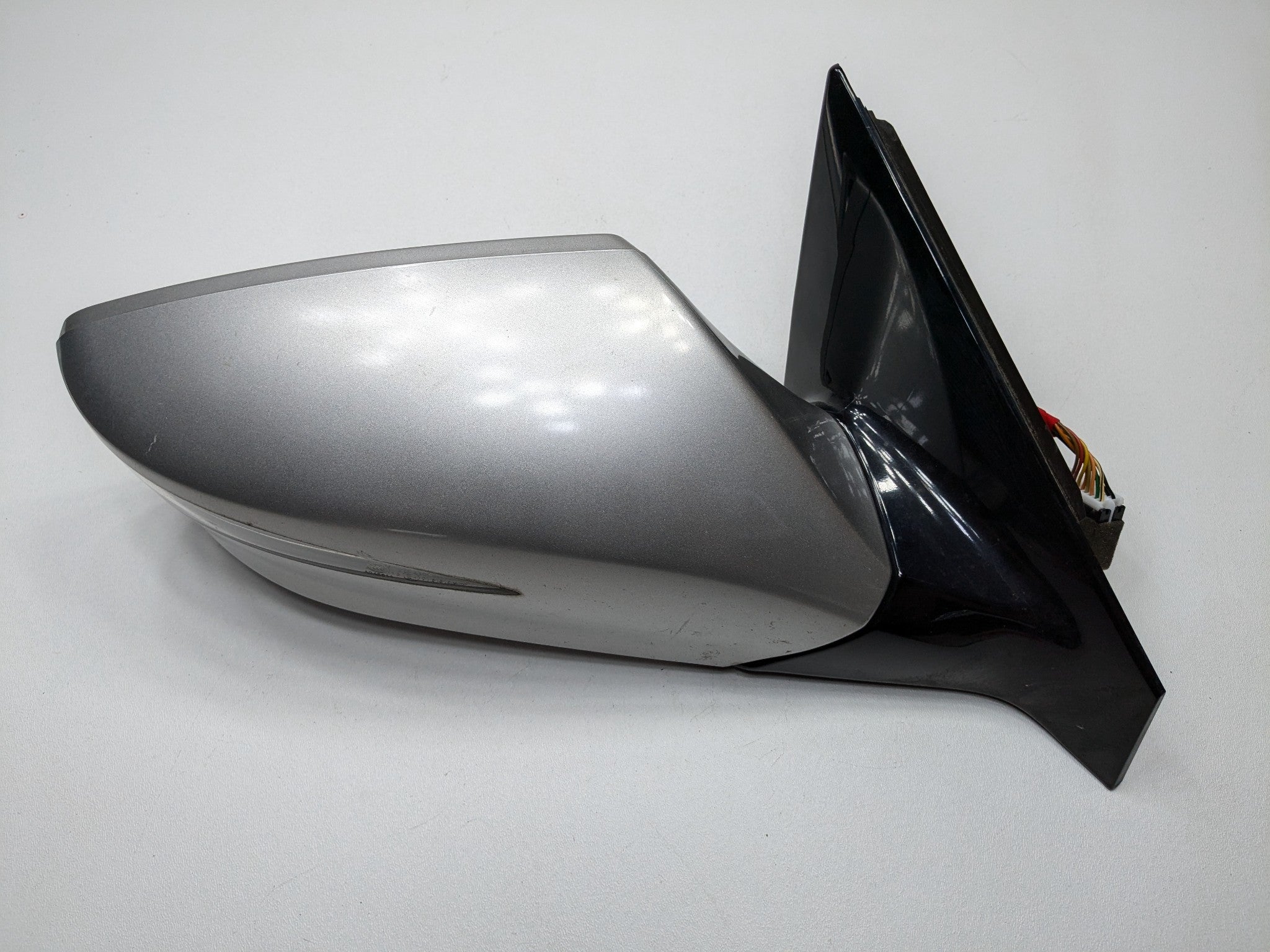 2012 - 2014 HYUNDAI AZERA OEM PASSENGER SIDE VIEW DOOR MIRROR RIGHT SILVER
