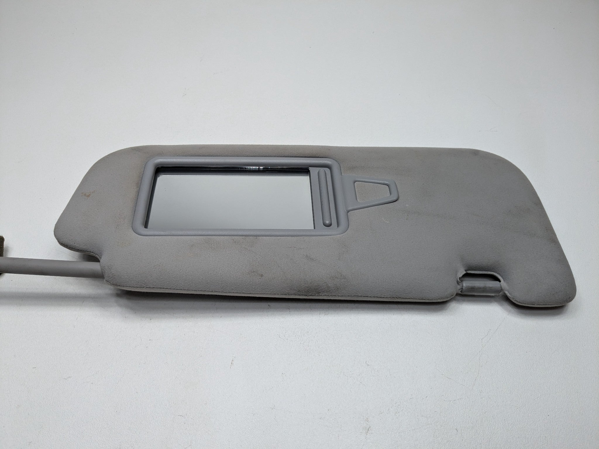 2012 - 2014  HYUNDAI AZERA OEM ROOF SUN VISOR FRONT RIGHT PASSENGER SIDE UPPER