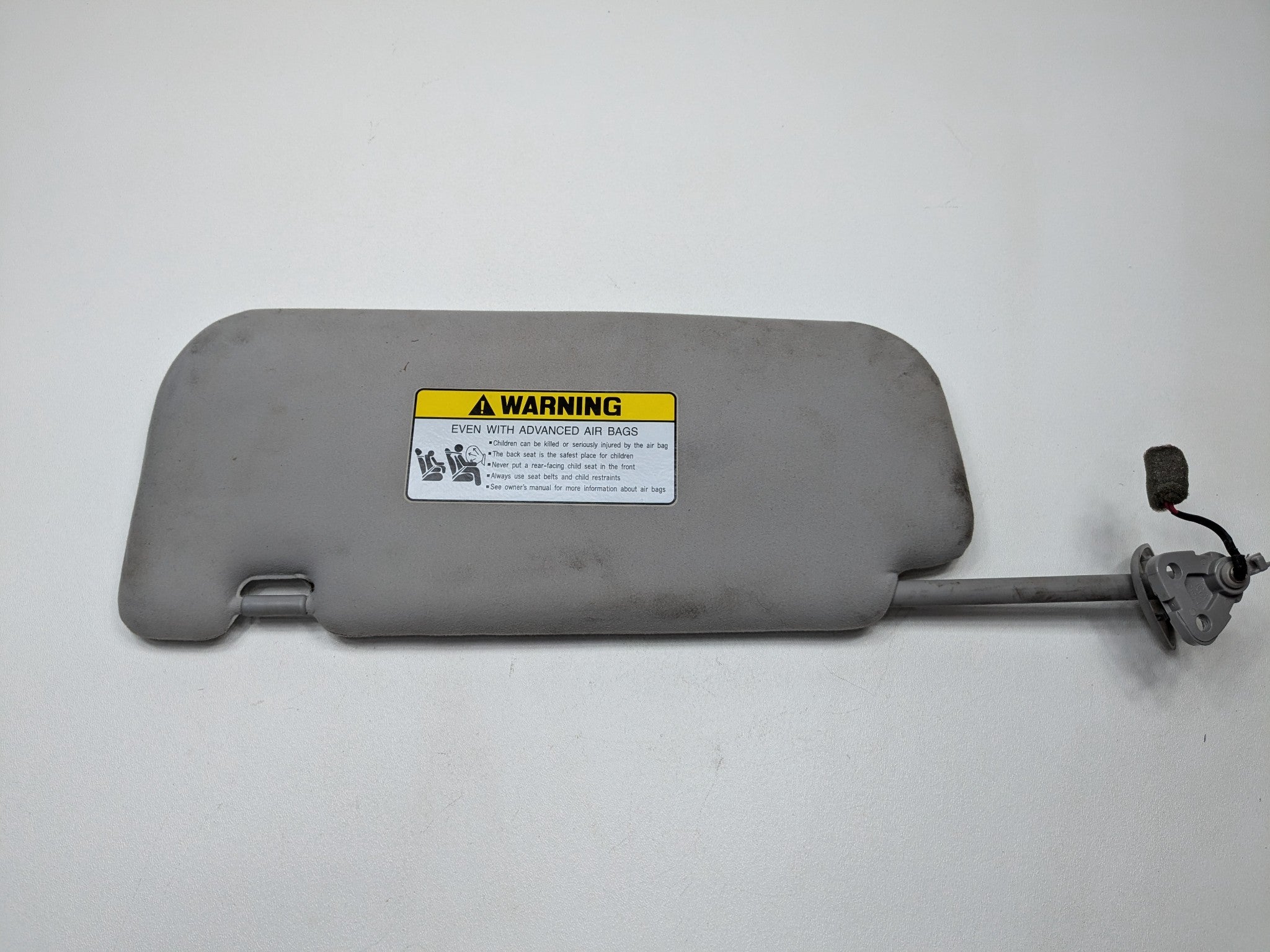 2012 - 2014  HYUNDAI AZERA OEM ROOF SUN VISOR FRONT RIGHT PASSENGER SIDE UPPER