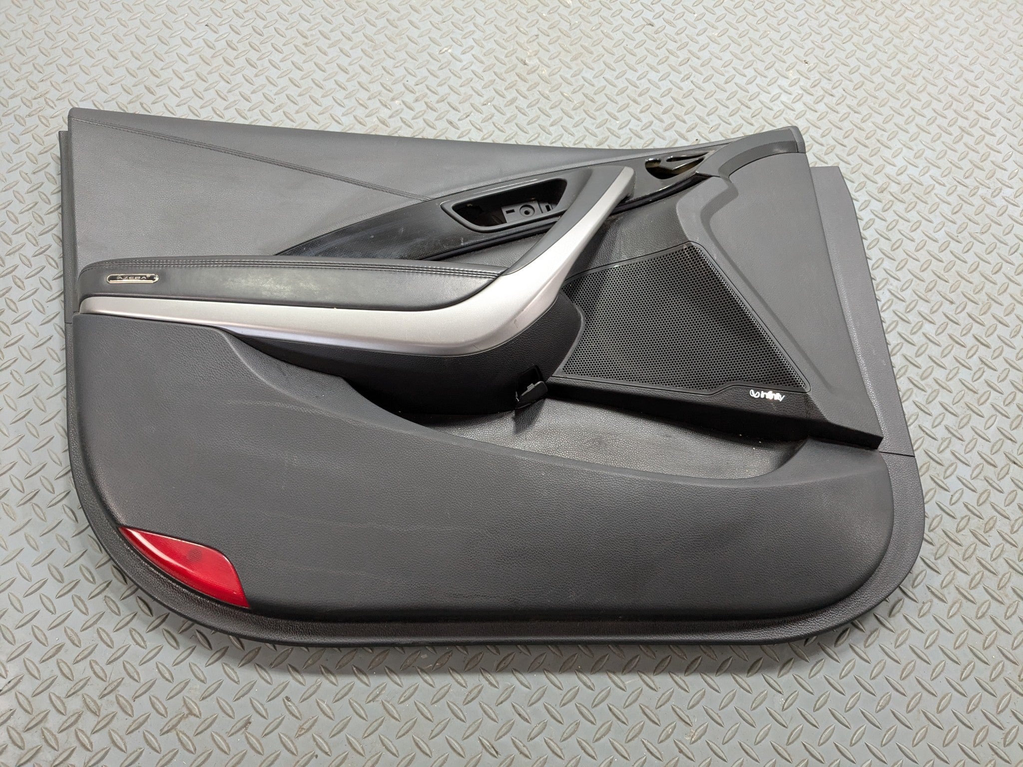 2012 - 2014 HYUNDAI AZERA OEM INTERIOR DOOR TRIM PANEL FRONT LEFT DRIVER SIDE