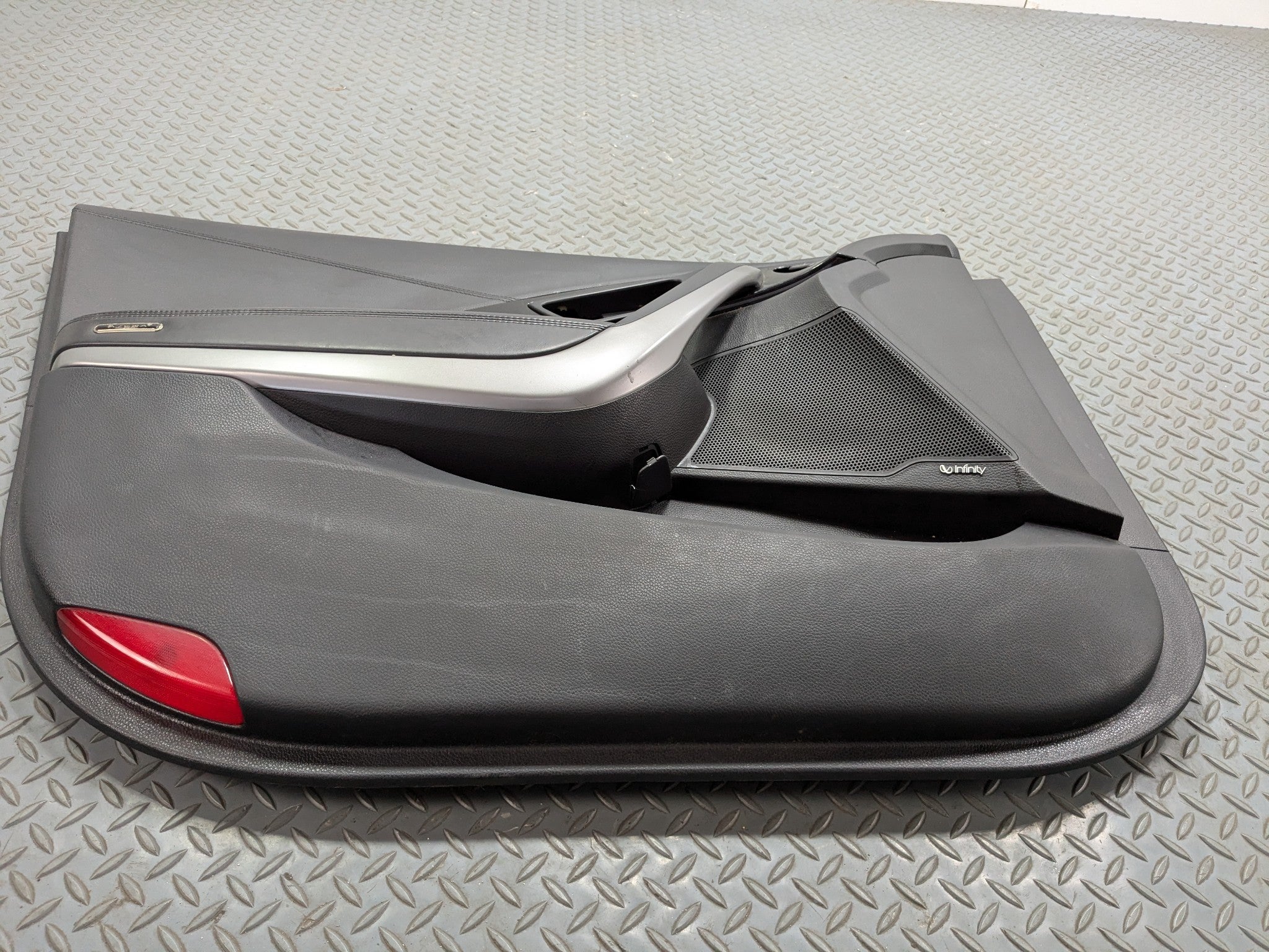 2012 - 2014 HYUNDAI AZERA OEM INTERIOR DOOR TRIM PANEL FRONT LEFT DRIVER SIDE