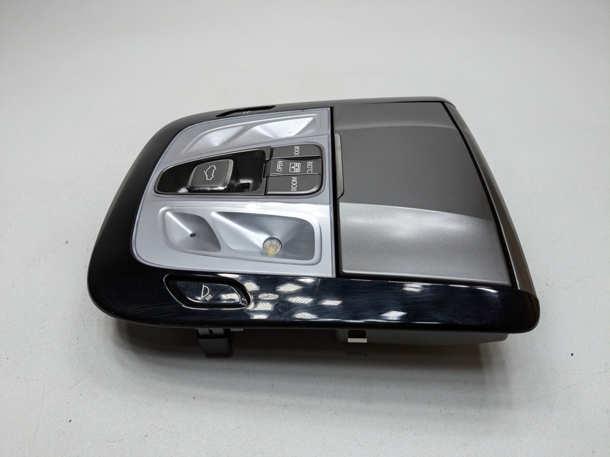 2012 - 2014 HYUNDAI AZERA OEM OVERHEAD INTERIOR FRONT DOME LIGHT BLACK ASSEMBLY