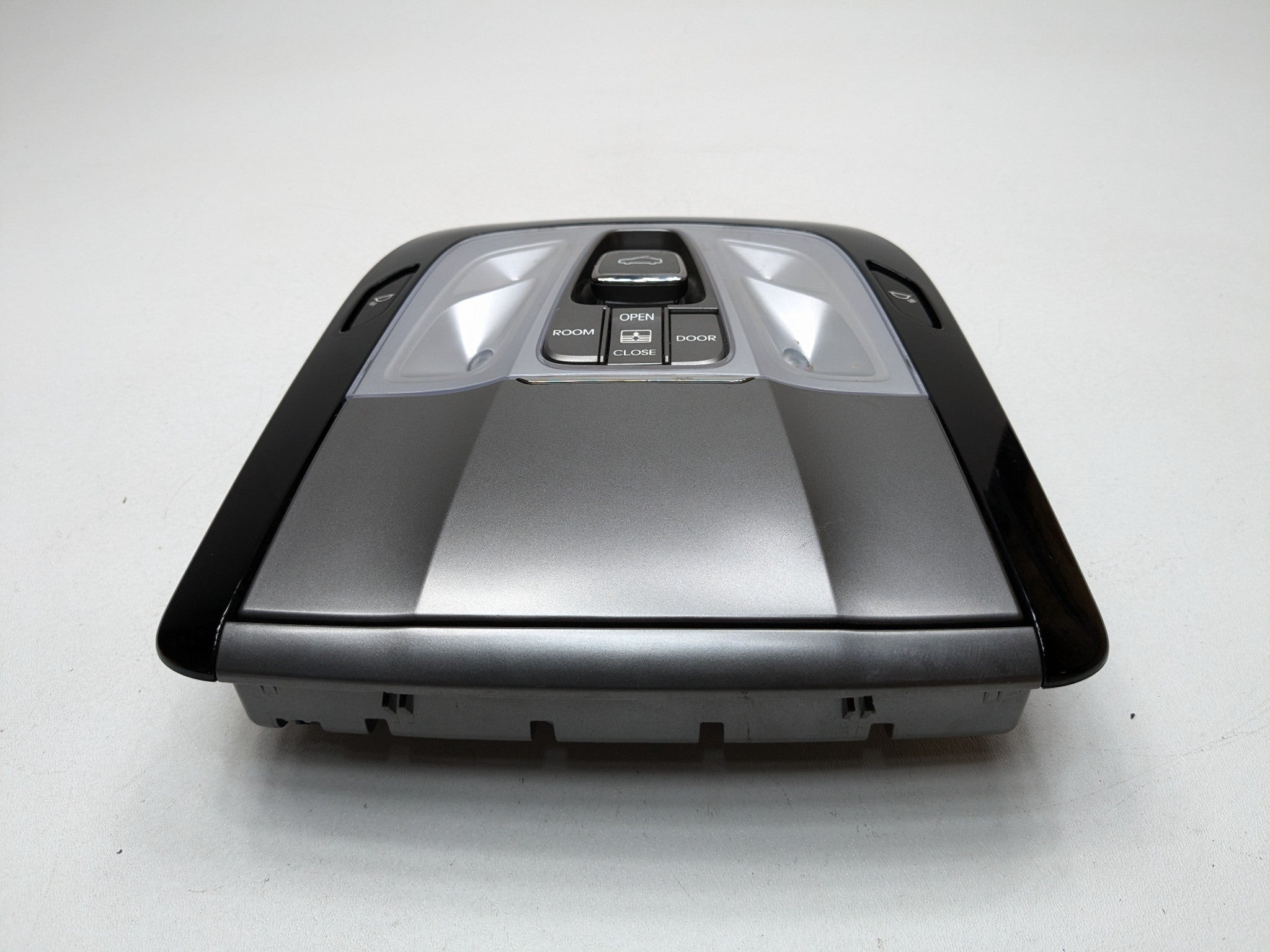 2012 - 2014 HYUNDAI AZERA OEM OVERHEAD INTERIOR FRONT DOME LIGHT BLACK ASSEMBLY