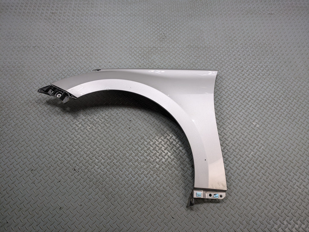 2012 - 2014 HYUNDAI AZERA OEM FENDER COVER PANEL FRONT LEFT DRIVER SIDE SILVER